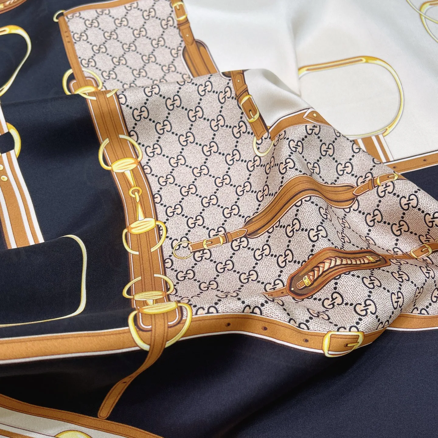 Шарфы Gucci 21820