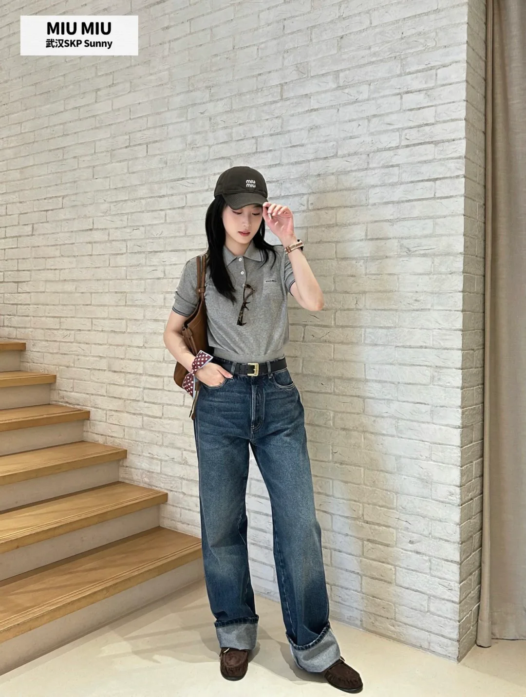 Джинсы Женские Miu Miu 18466071
