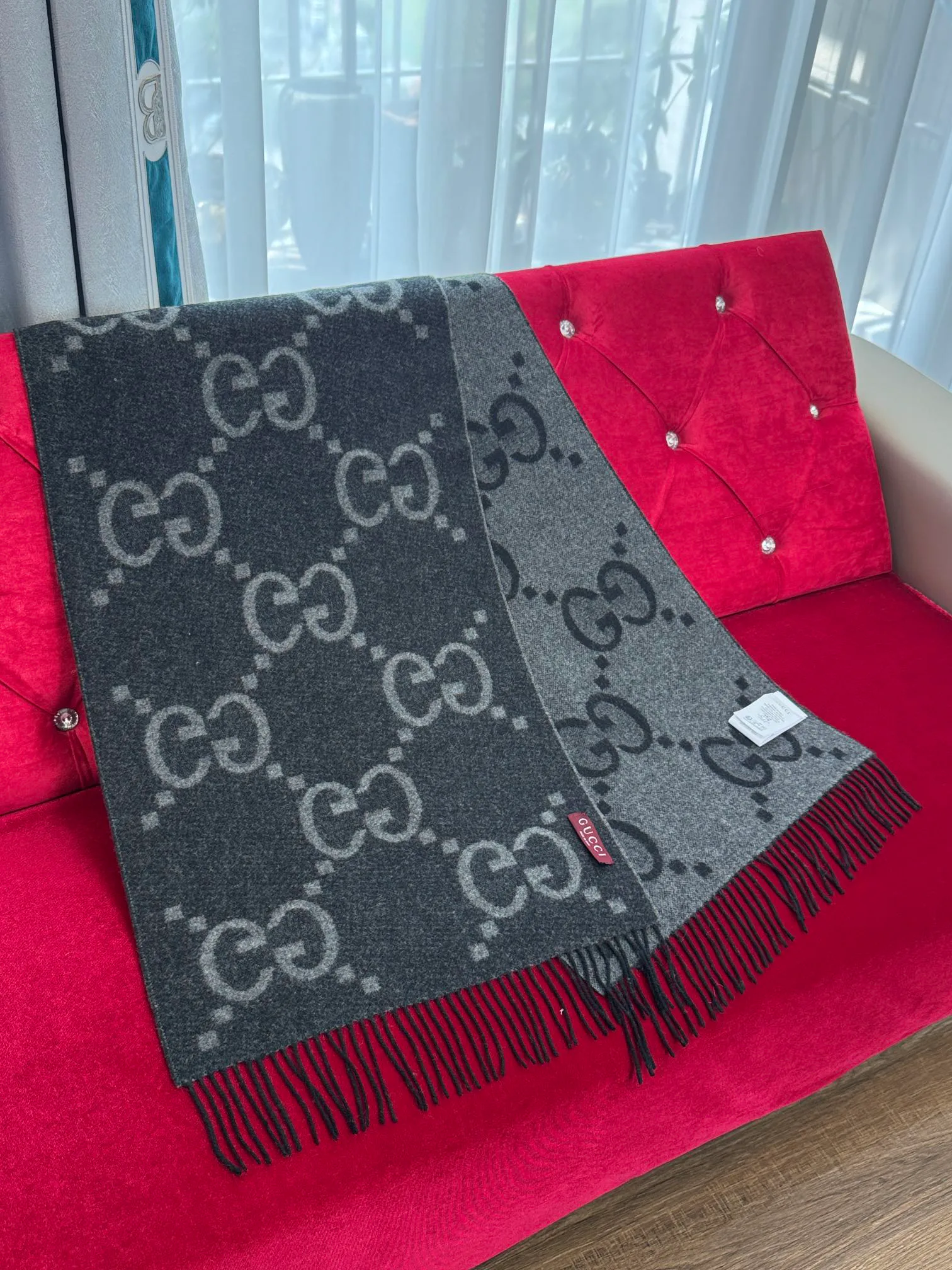 Шарфы Gucci 17992373