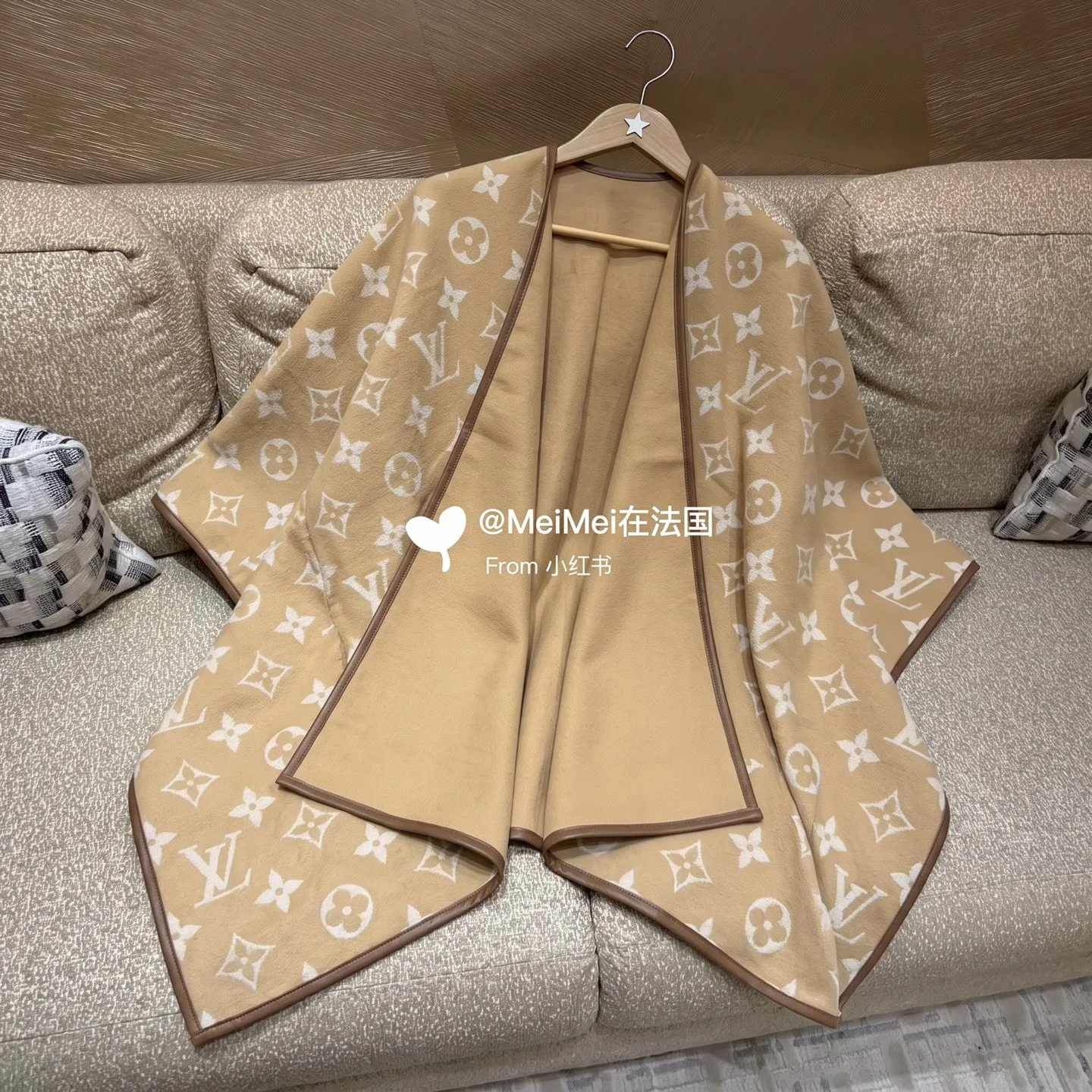 Пальто Женские Louis Vuitton 18262611