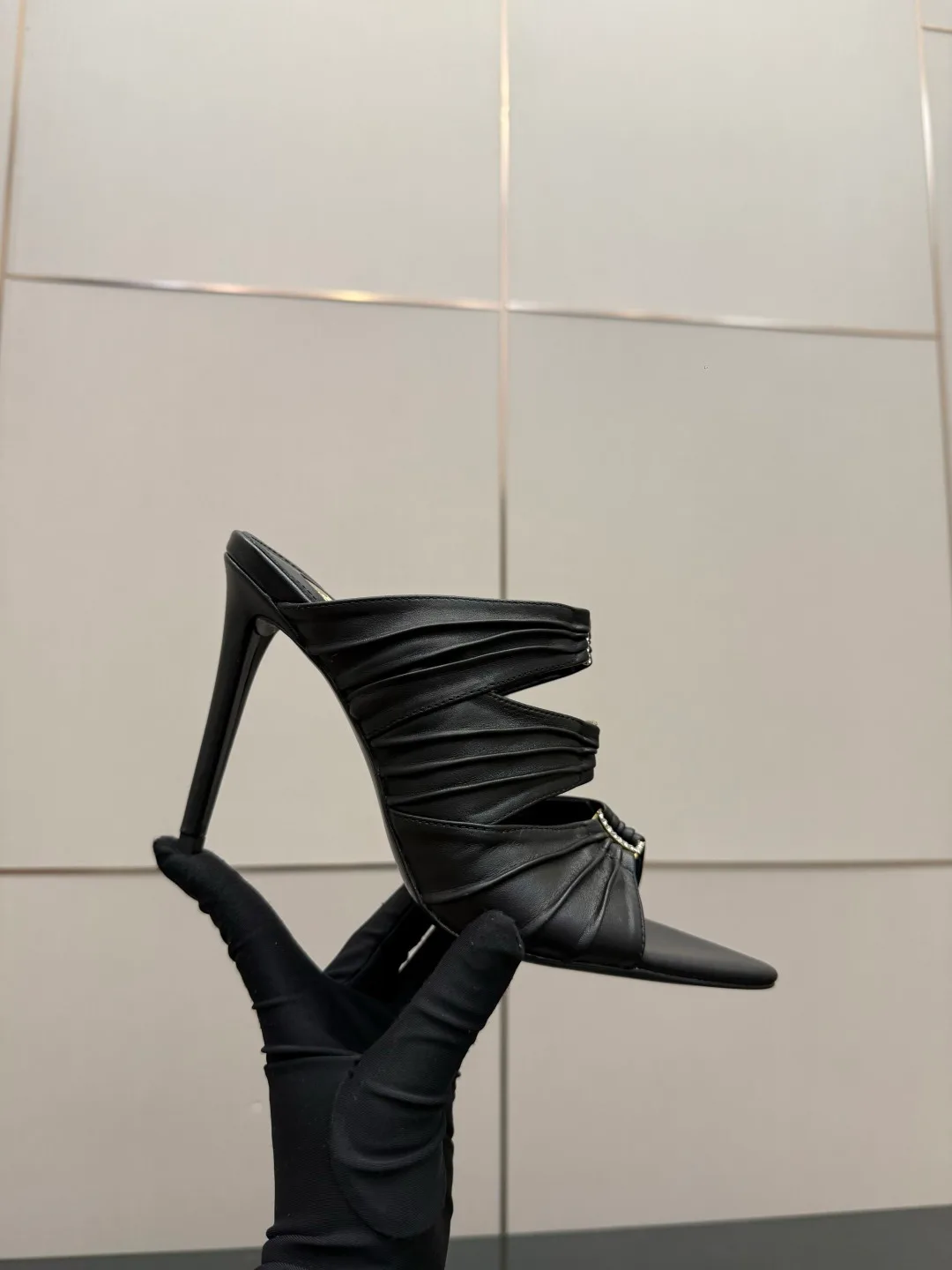 Сандалии Женские Saint Laurent 9317897
