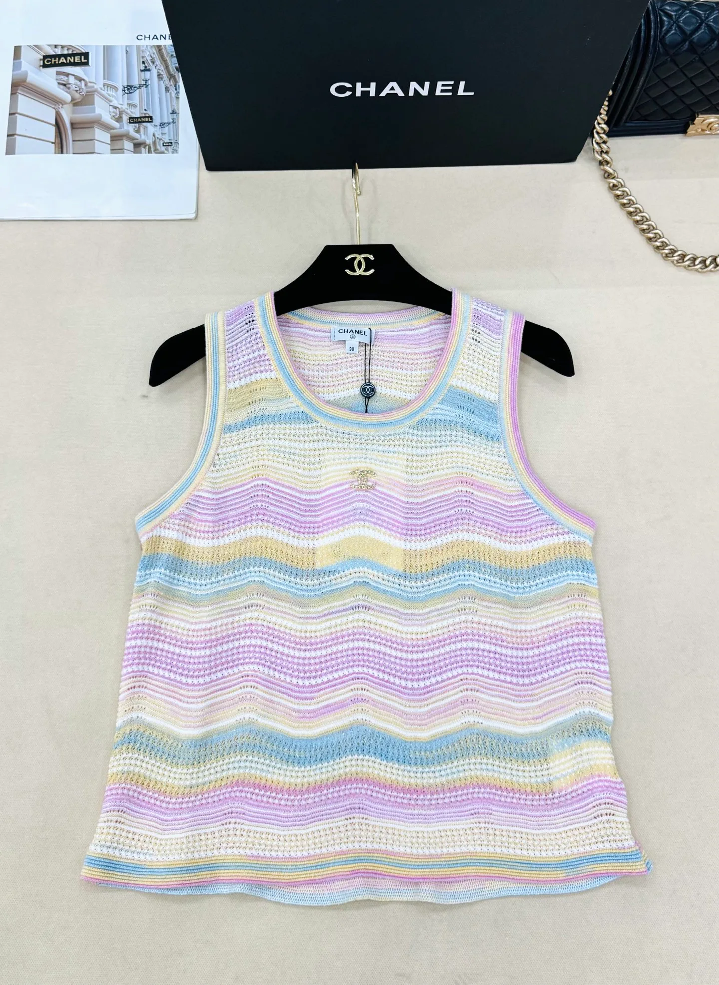 Жилеты Женские Chanel 17954469