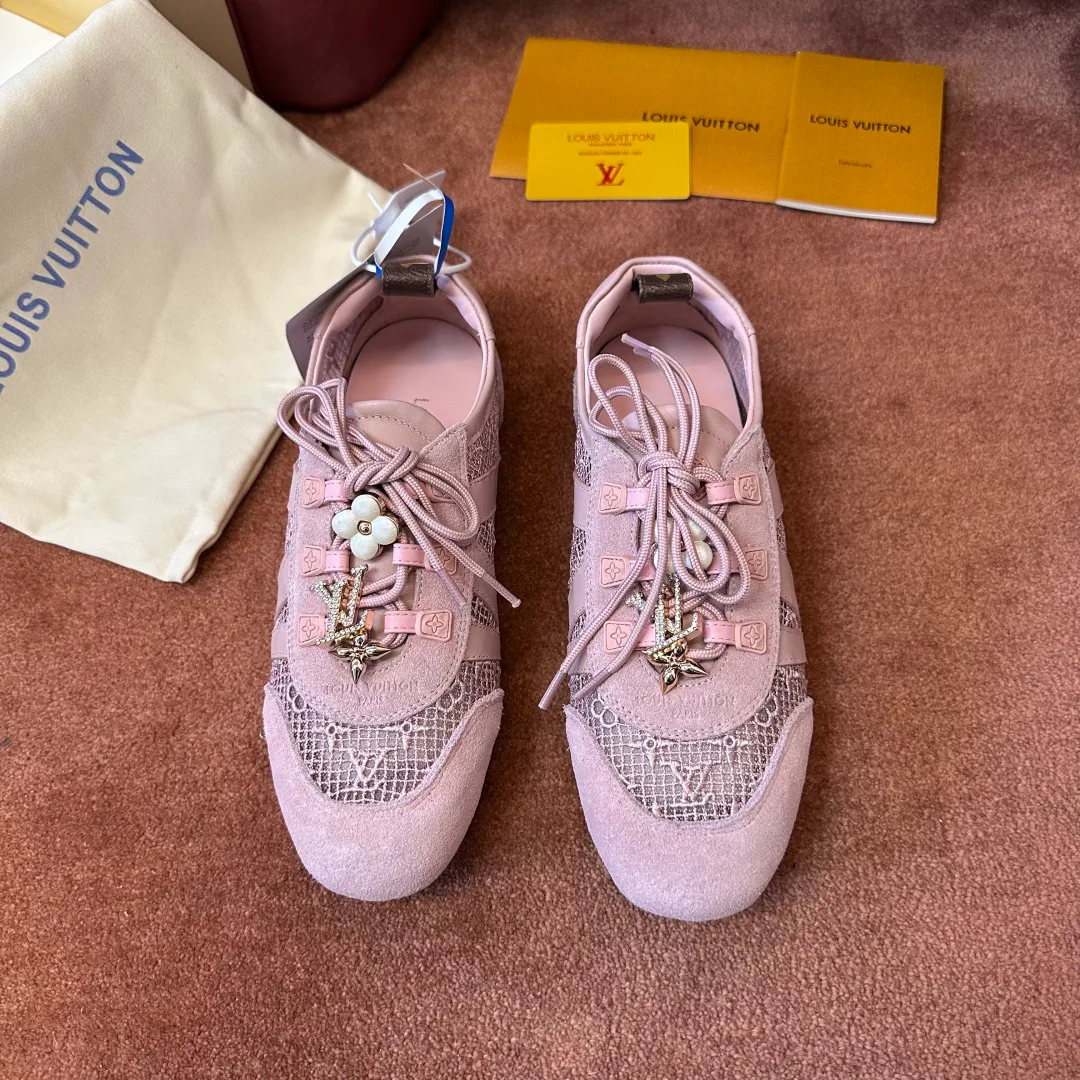Кроссовки Женские Louis Vuitton 18924033