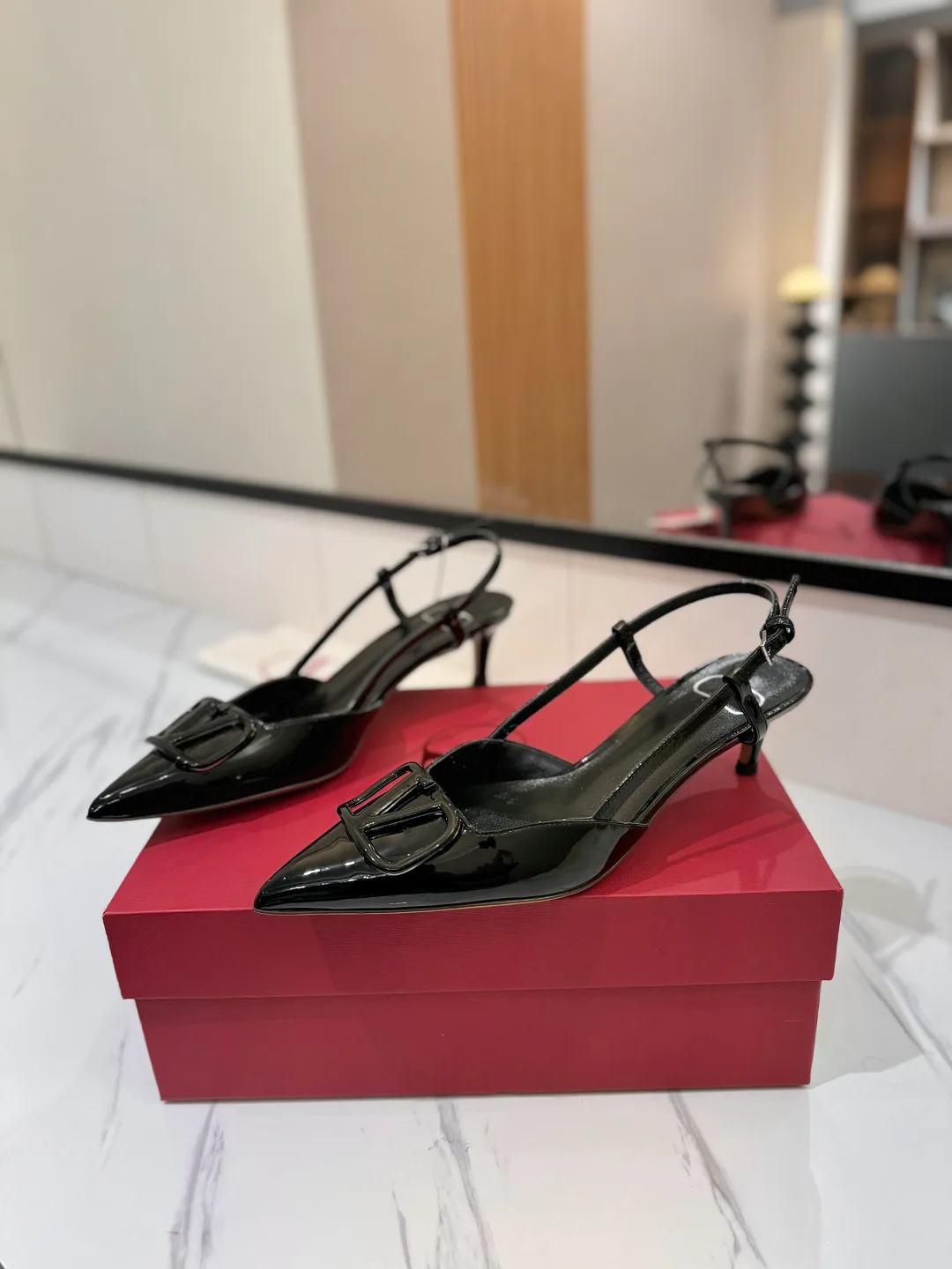 Босоножки Женские Valentino 11516233
