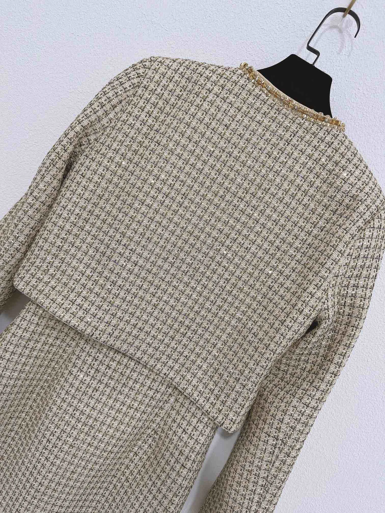 Костюмы Женские Chanel 11303294