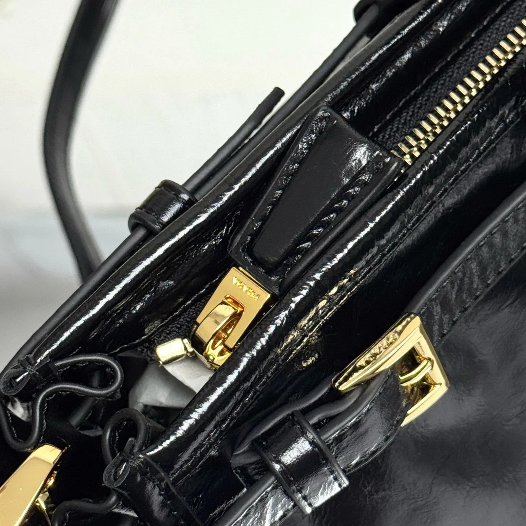 Классические Сумки Женские Prada 10446813