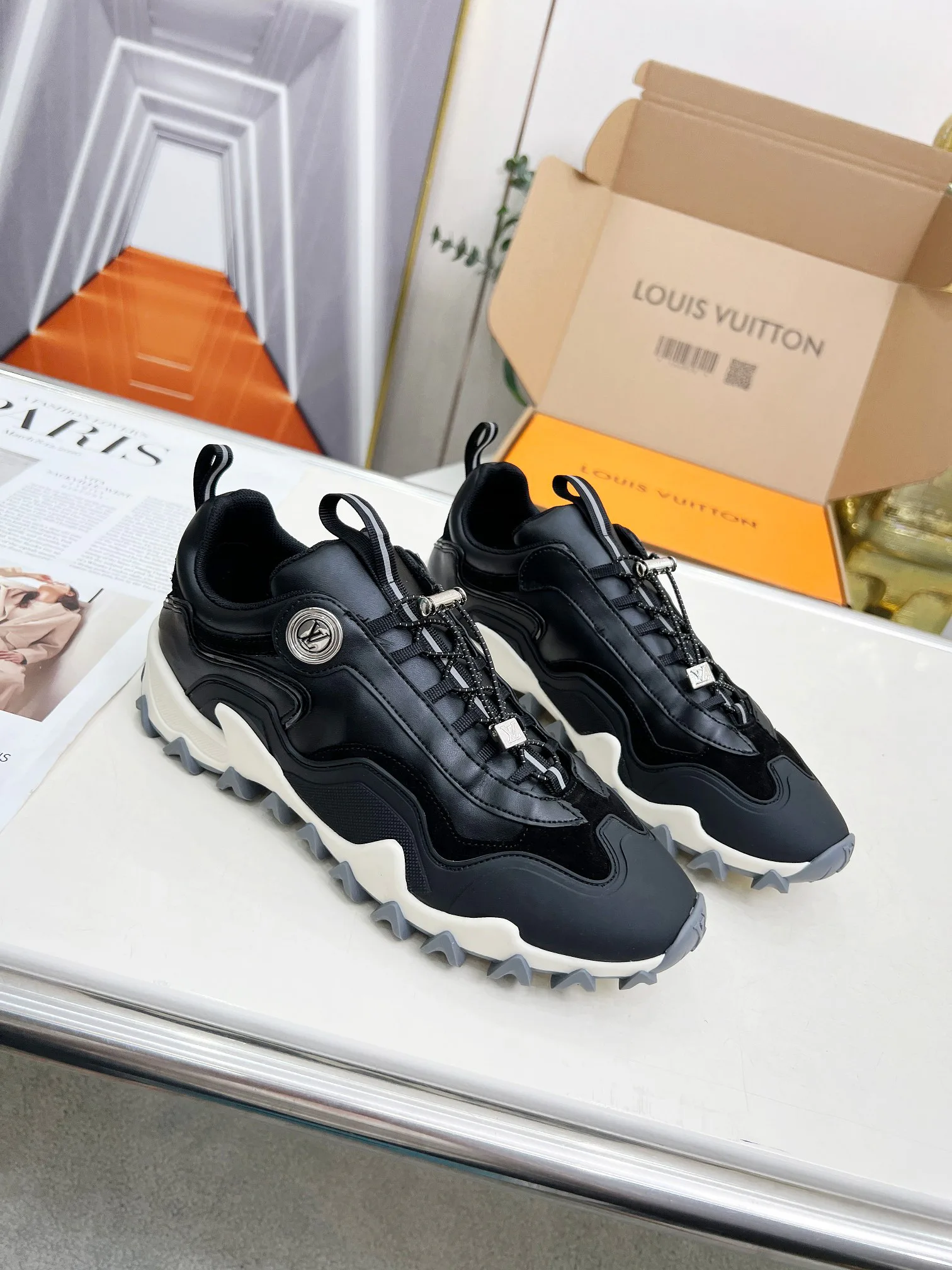 Кроссовки Женские Louis Vuitton 36012