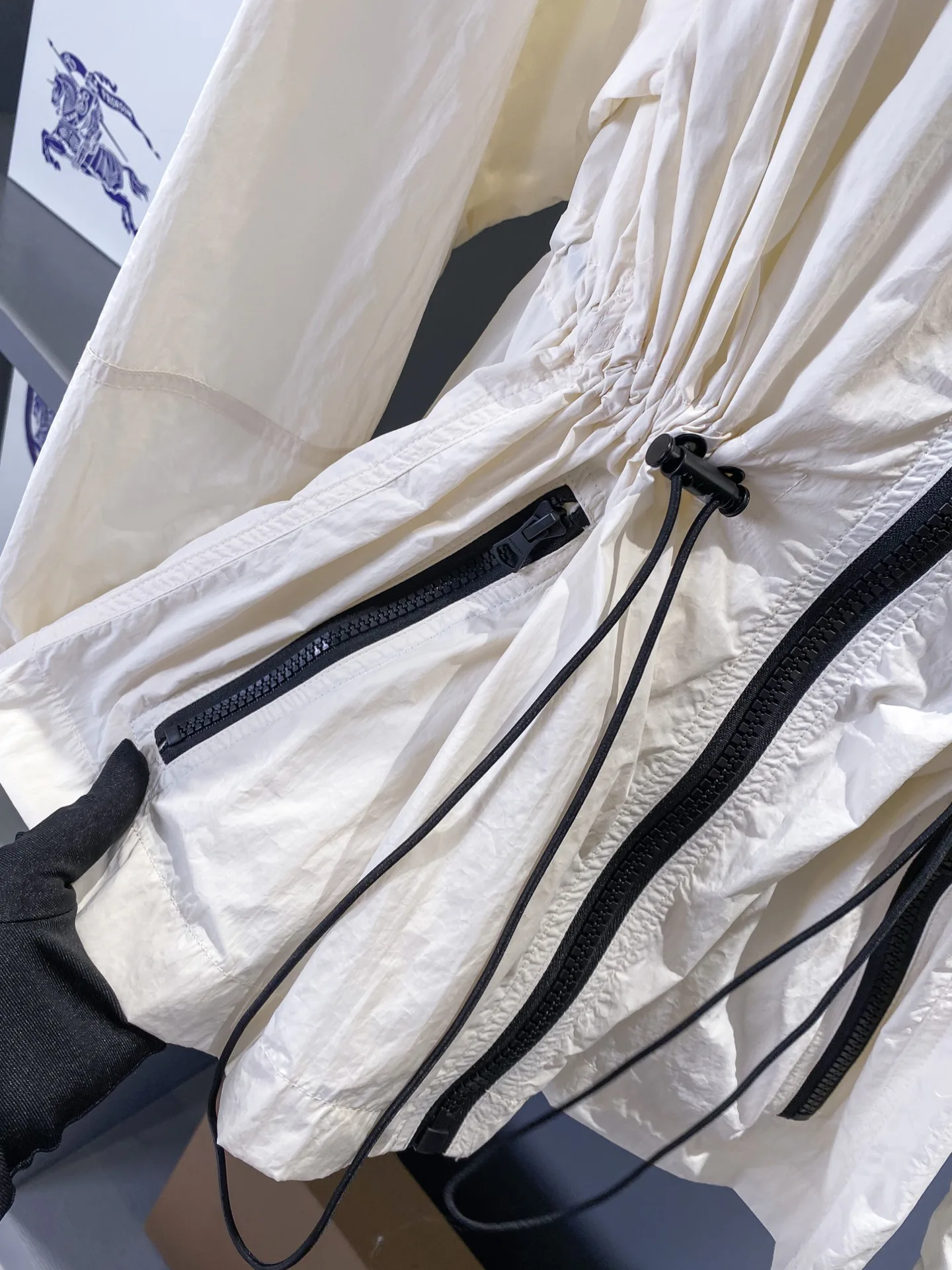 Куртки И Пуховики Женские Burberry 11672144
