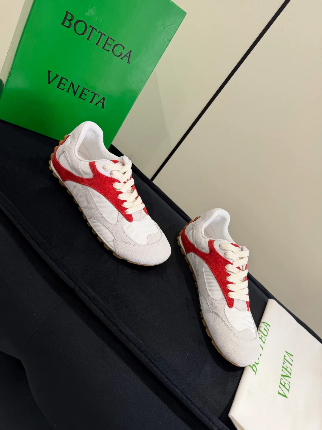 Кроссовки Женские Bottega Veneta 12731116