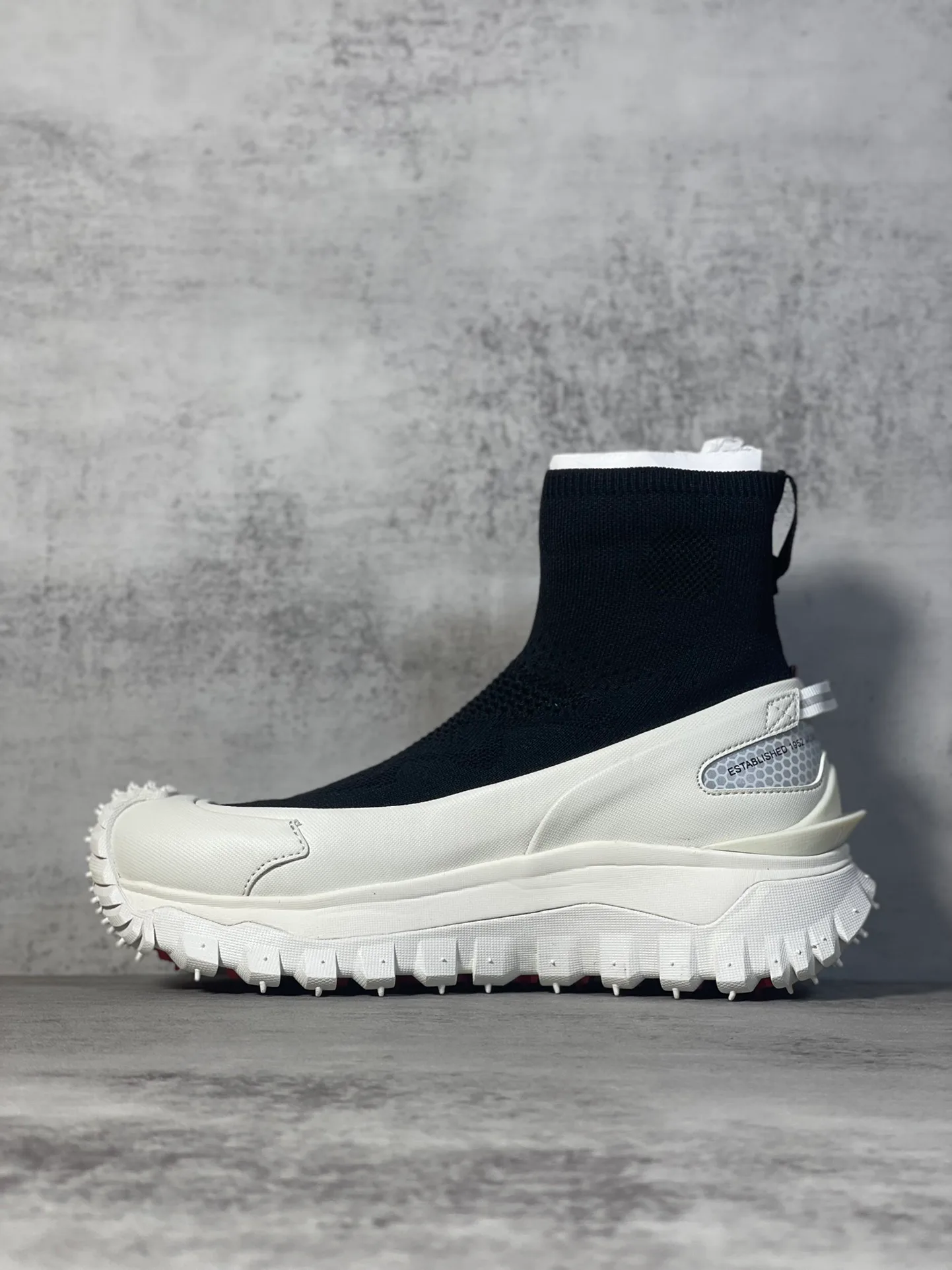 Кроссовки Женские Moncler 18333207