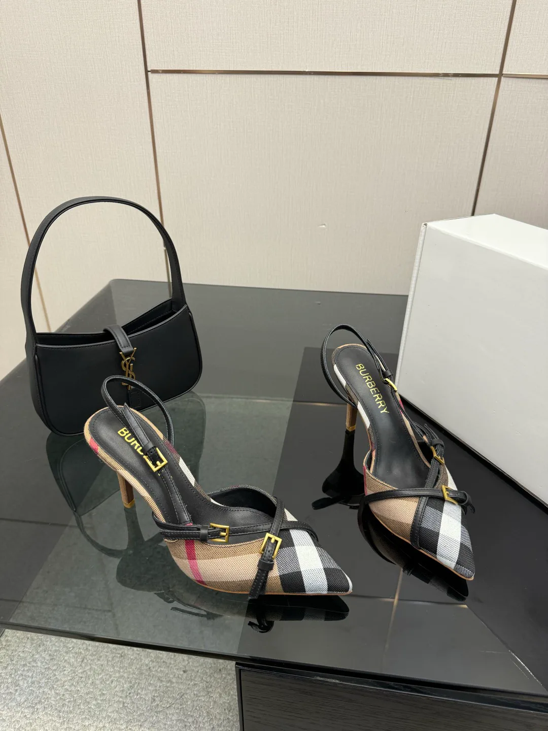Туфли Женские Burberry 11336460