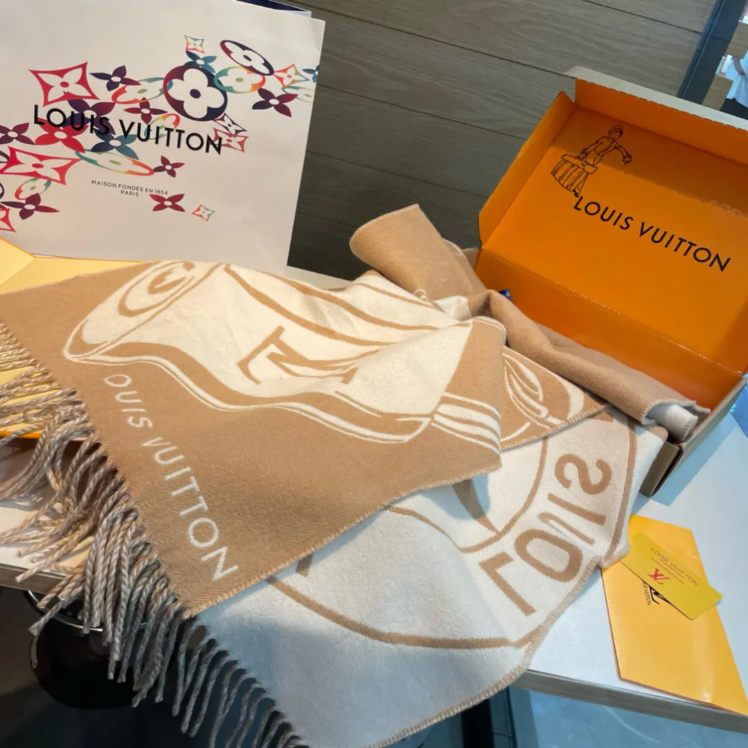 Шарфы Louis Vuitton 124031