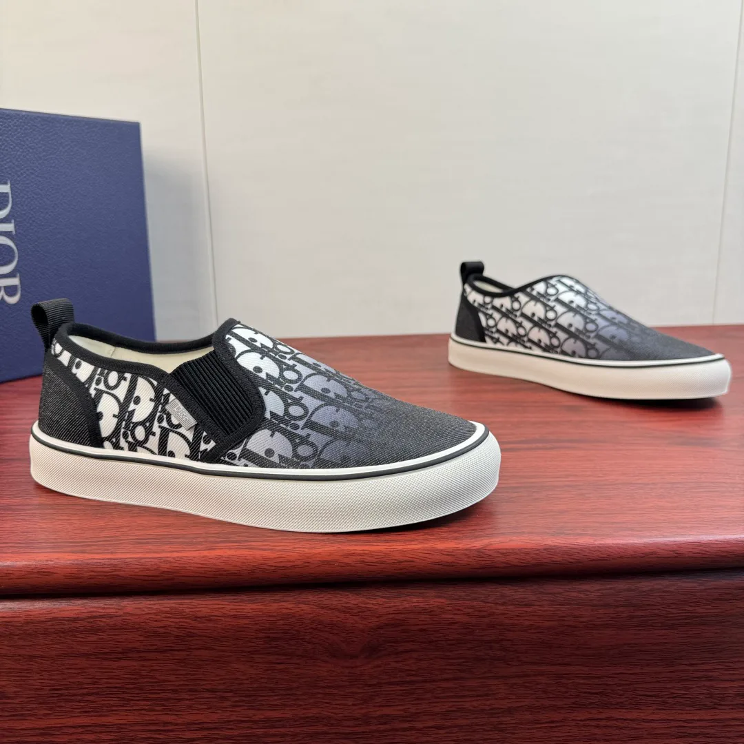 Кроссовки Мужские Christian Dior 18100592