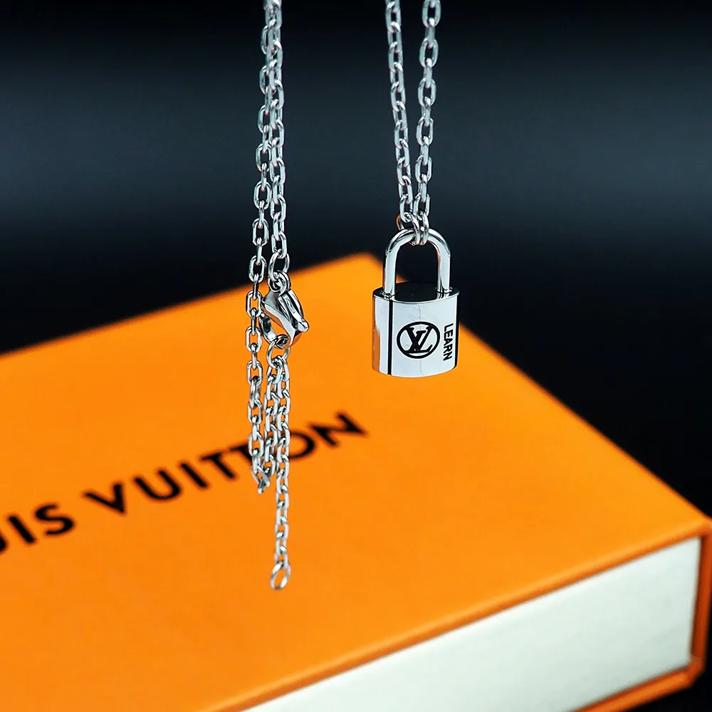 Бижутерия Louis Vuitton 11716