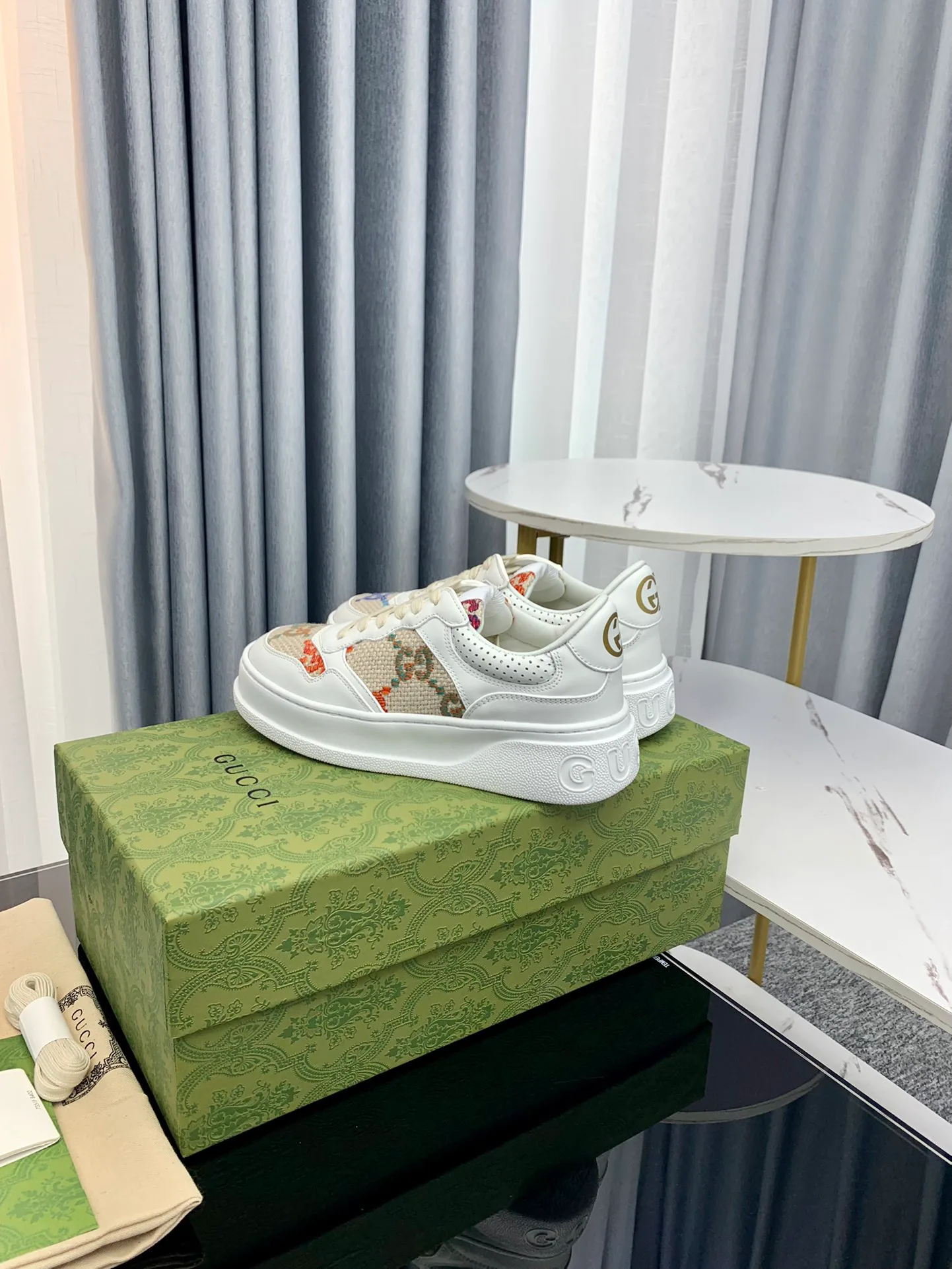 Кроссовки Женские Gucci 12227980