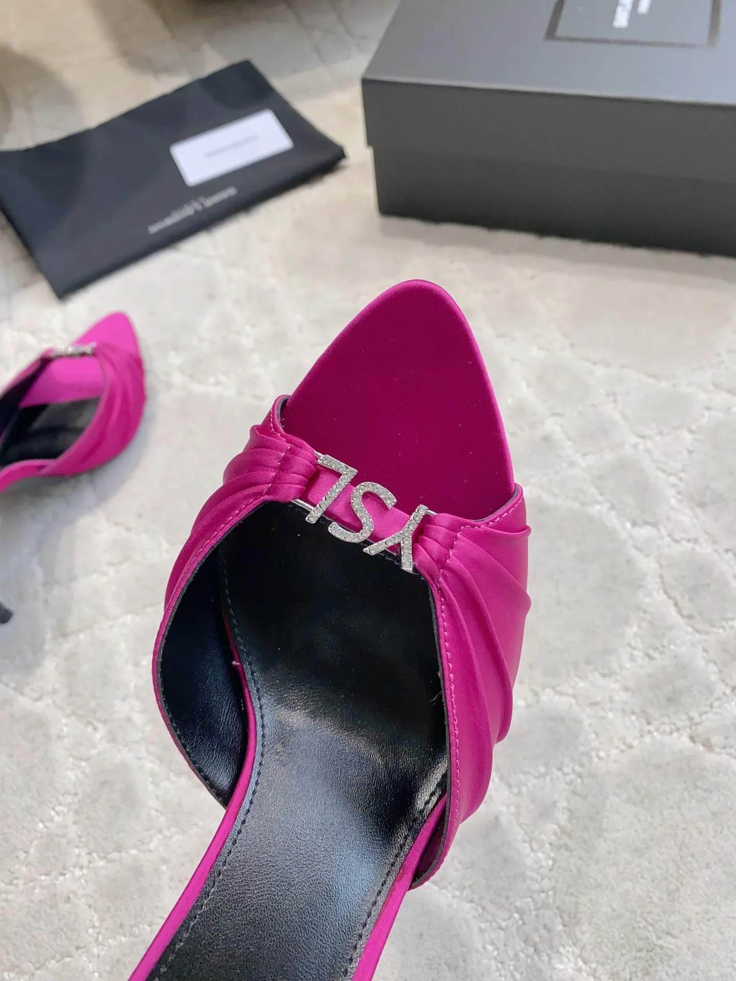 Босоножки Женские Saint Laurent 13332001