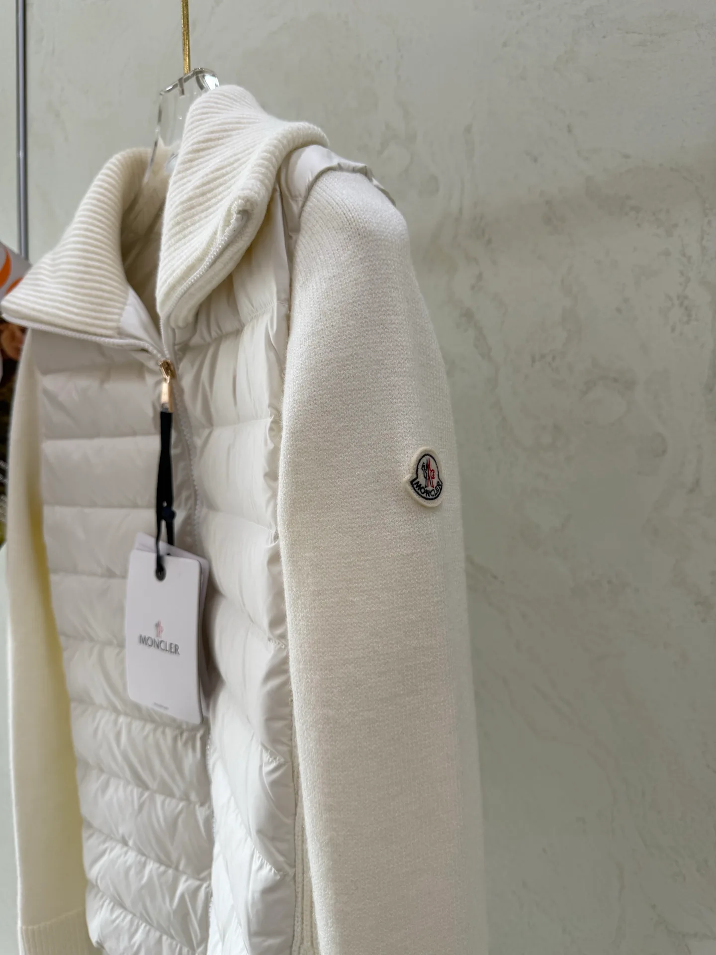 Куртки И Пуховики Женские Moncler 17918880