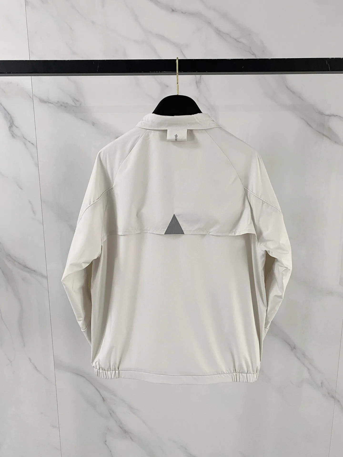 Куртки И Пуховики Мужские Moncler 10610767