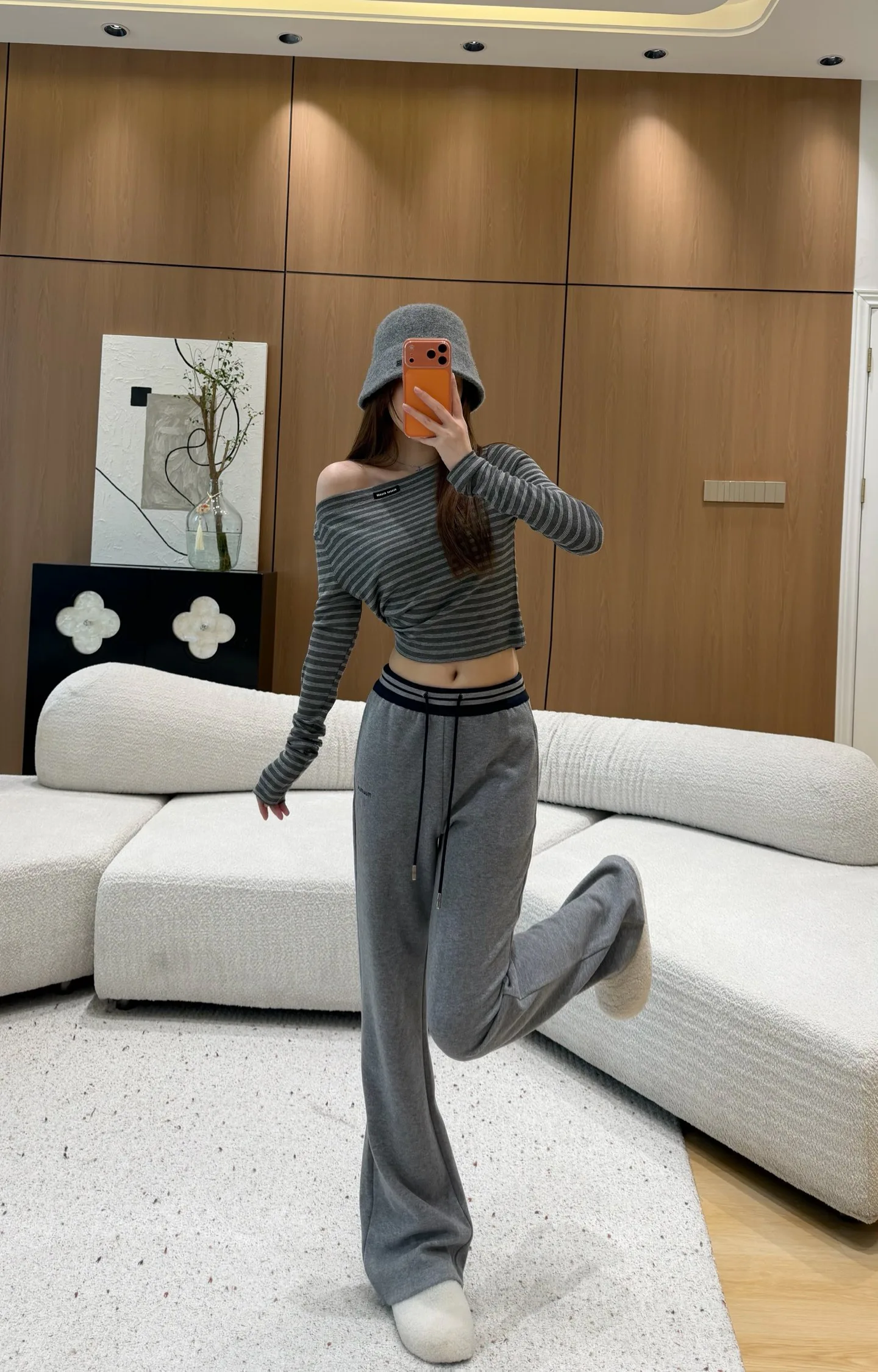 Брюки Женские Miu Miu 19071142