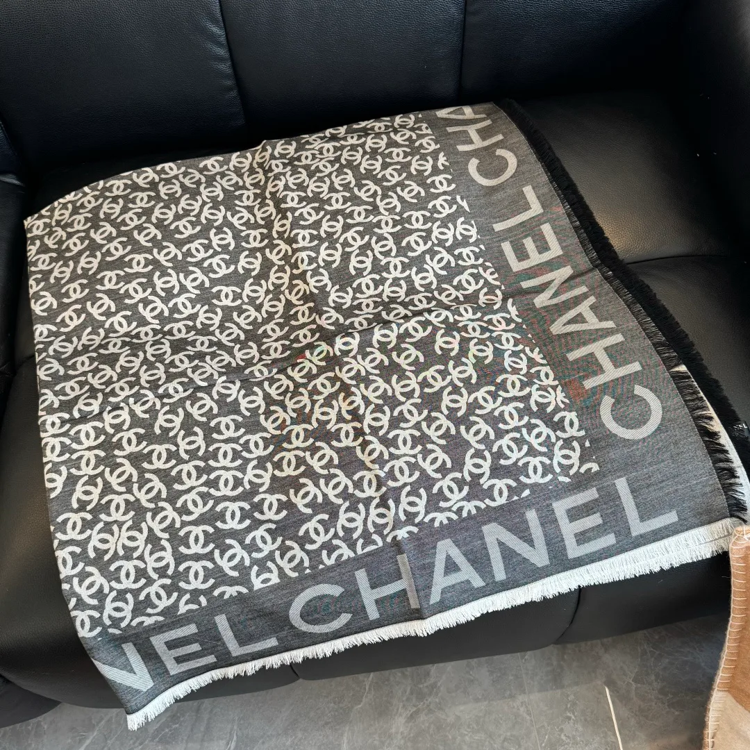 Шарфы Chanel 18449894