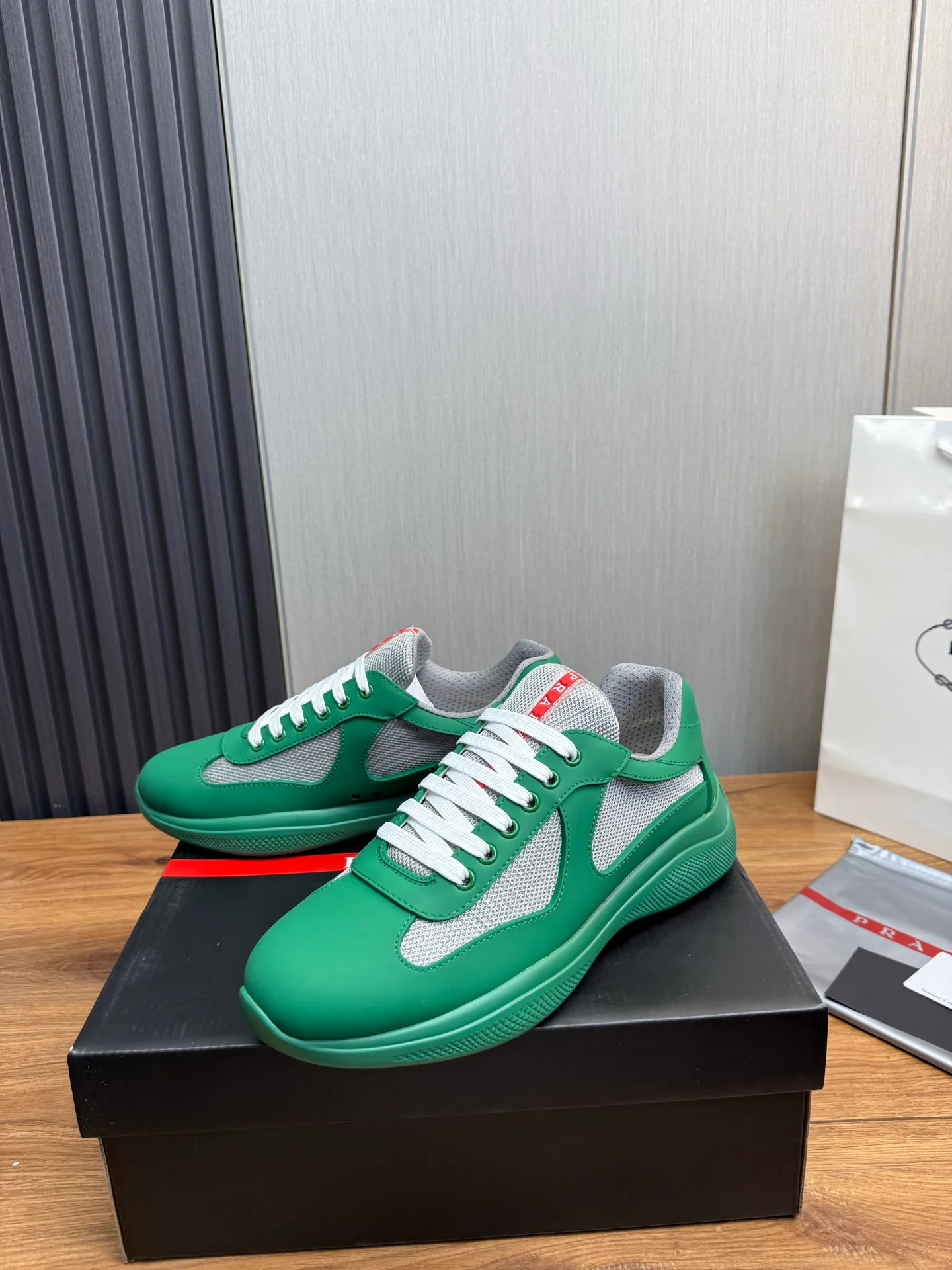 Кроссовки Женские Prada 1261592