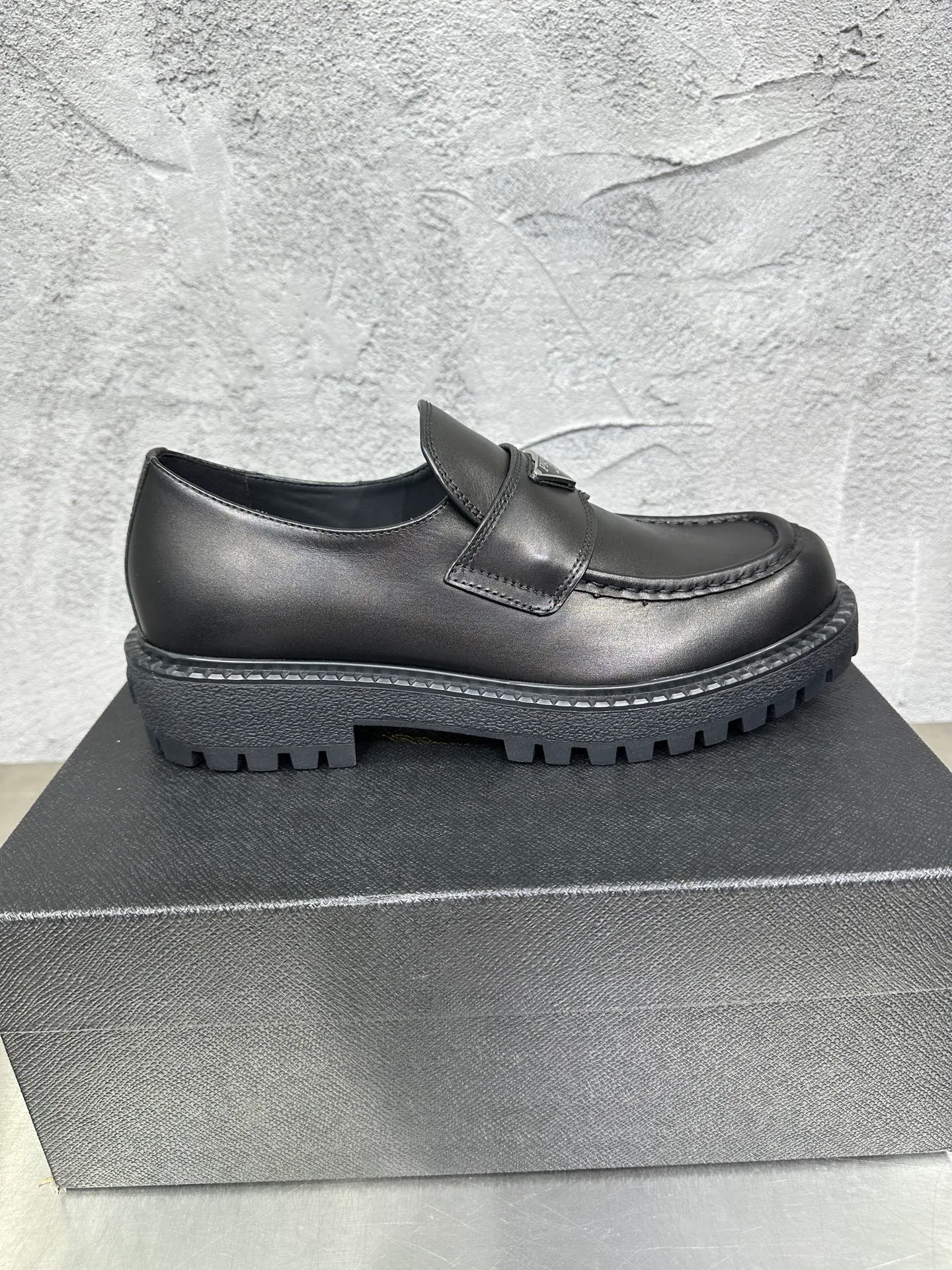Лоферы И Туфли Мужские Prada 19687833