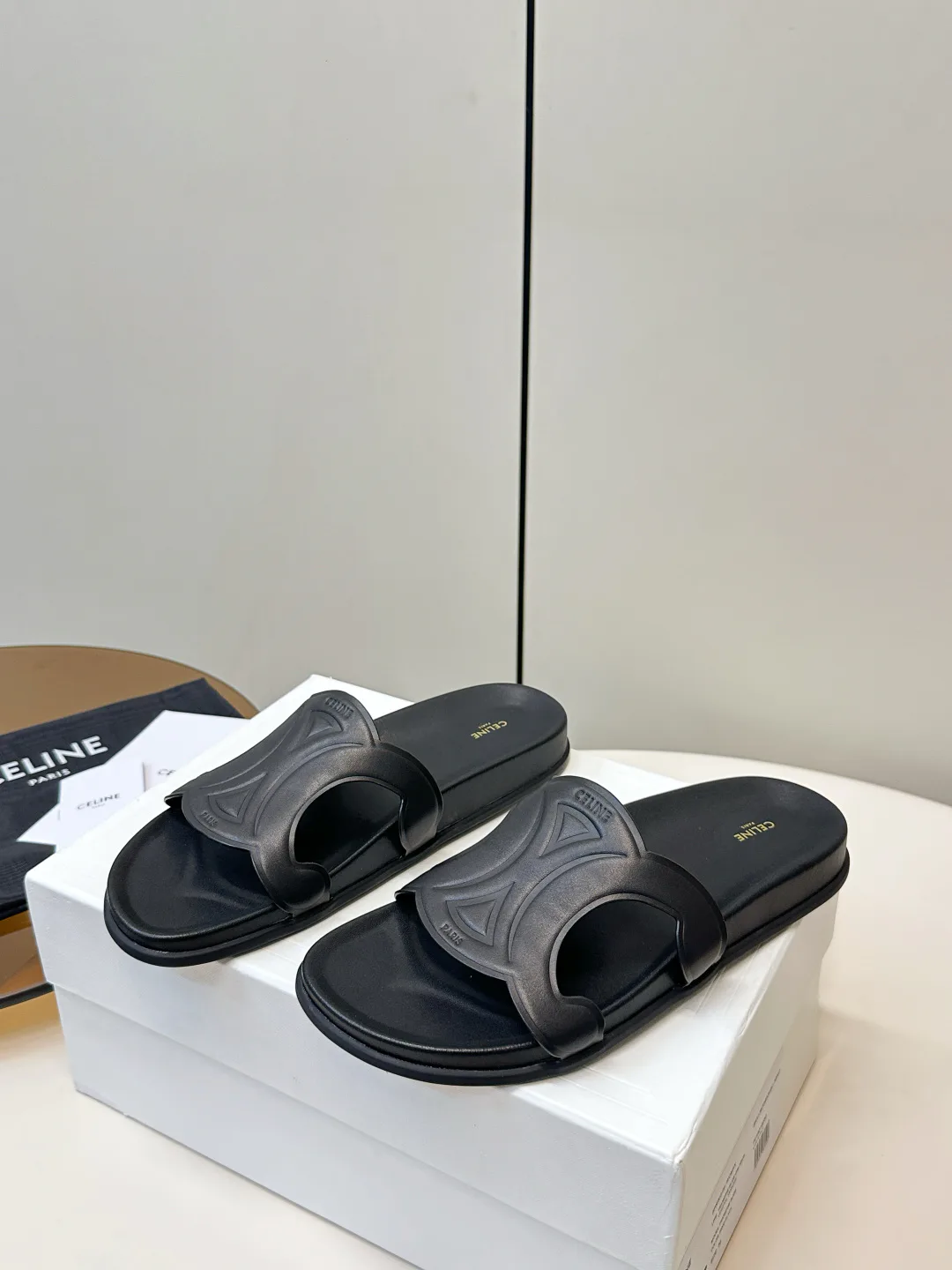 Шлепанцы Женские Celine 11609438