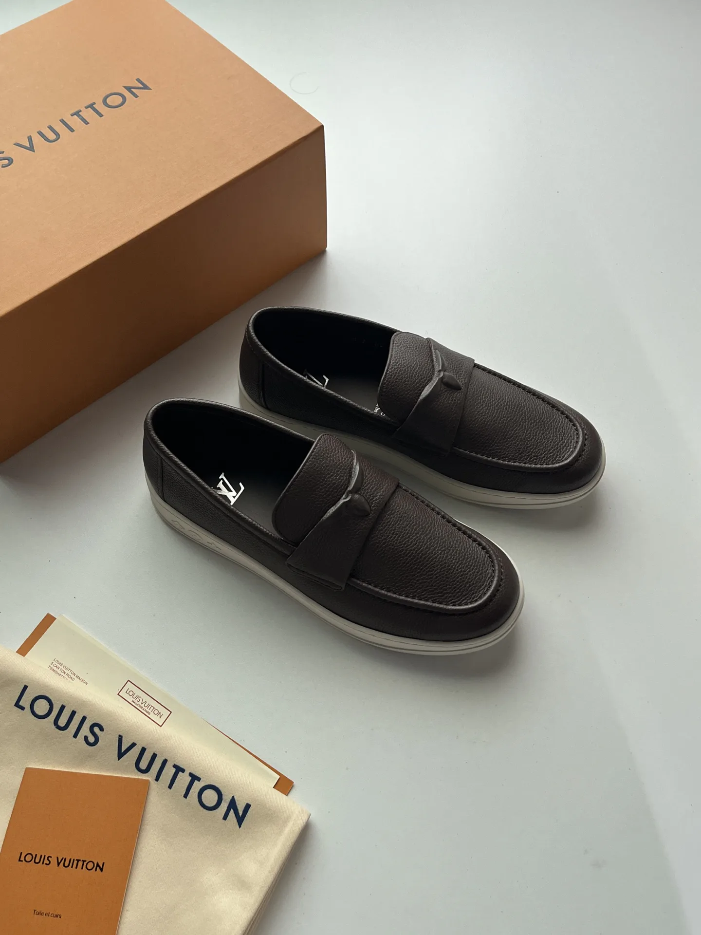 Лоферы И Туфли Мужские Louis Vuitton 17954809