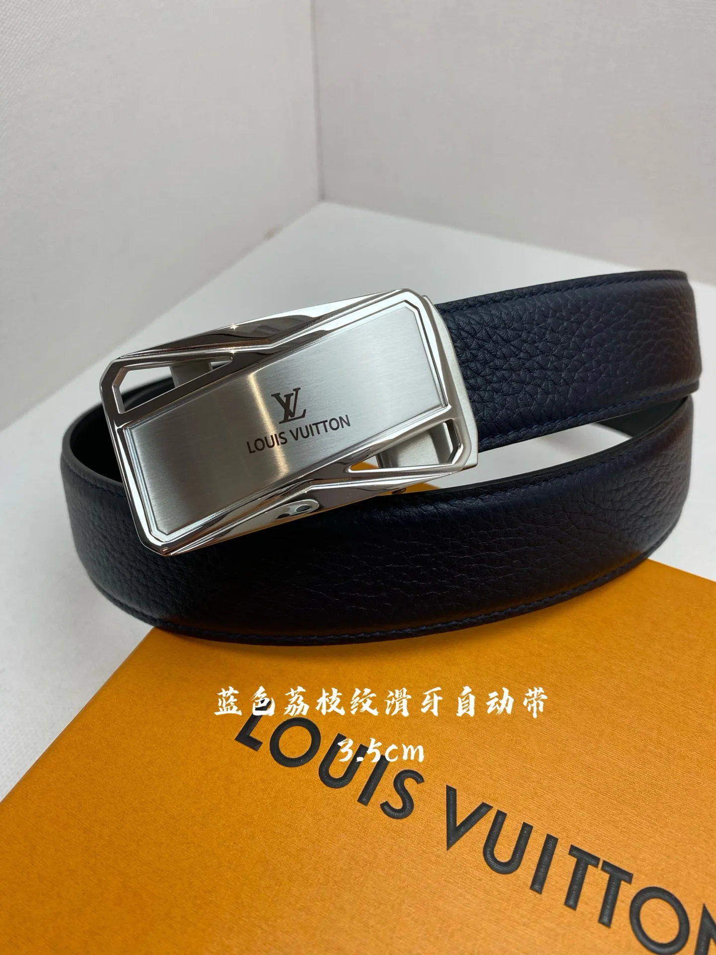 Классические Сумки Женские Louis Vuitton 12723481