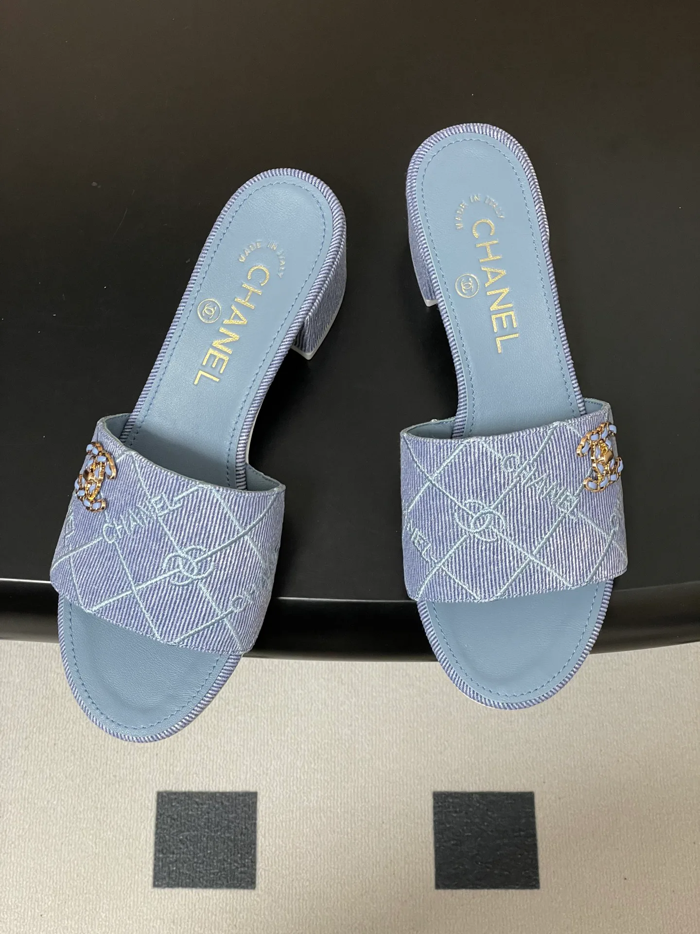 Шлепанцы Женские Chanel 10993815