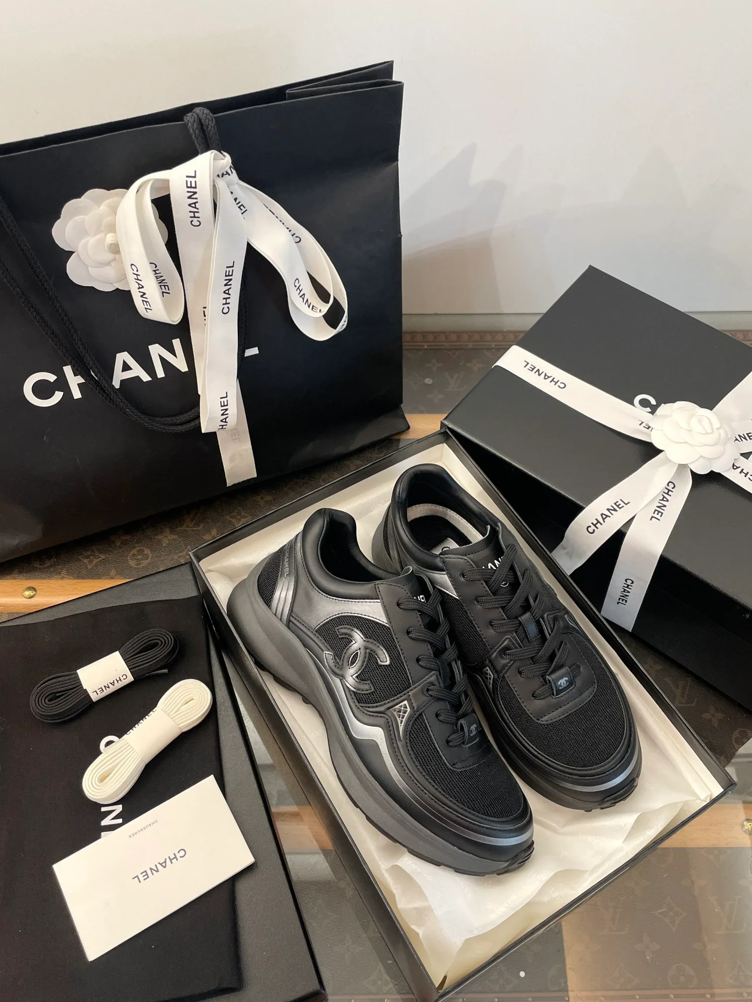 Кроссовки Женские Chanel 10669589