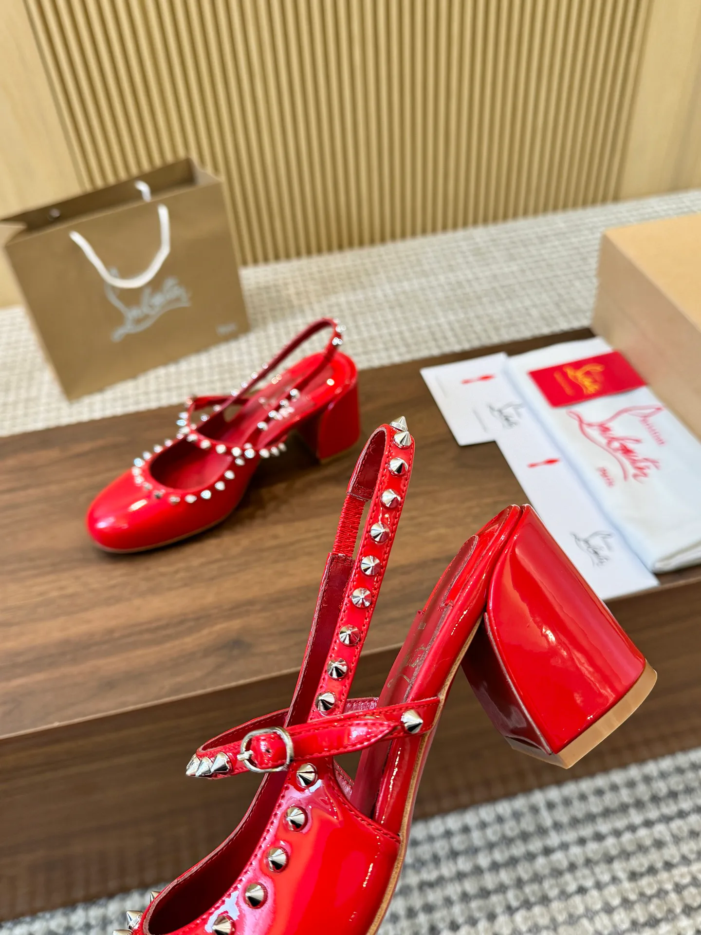 Туфли Женские Christian Louboutin 9737254