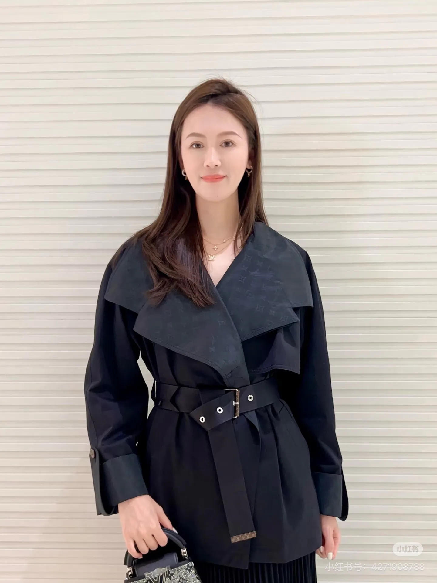 Тренчи Женские Louis Vuitton 18044717