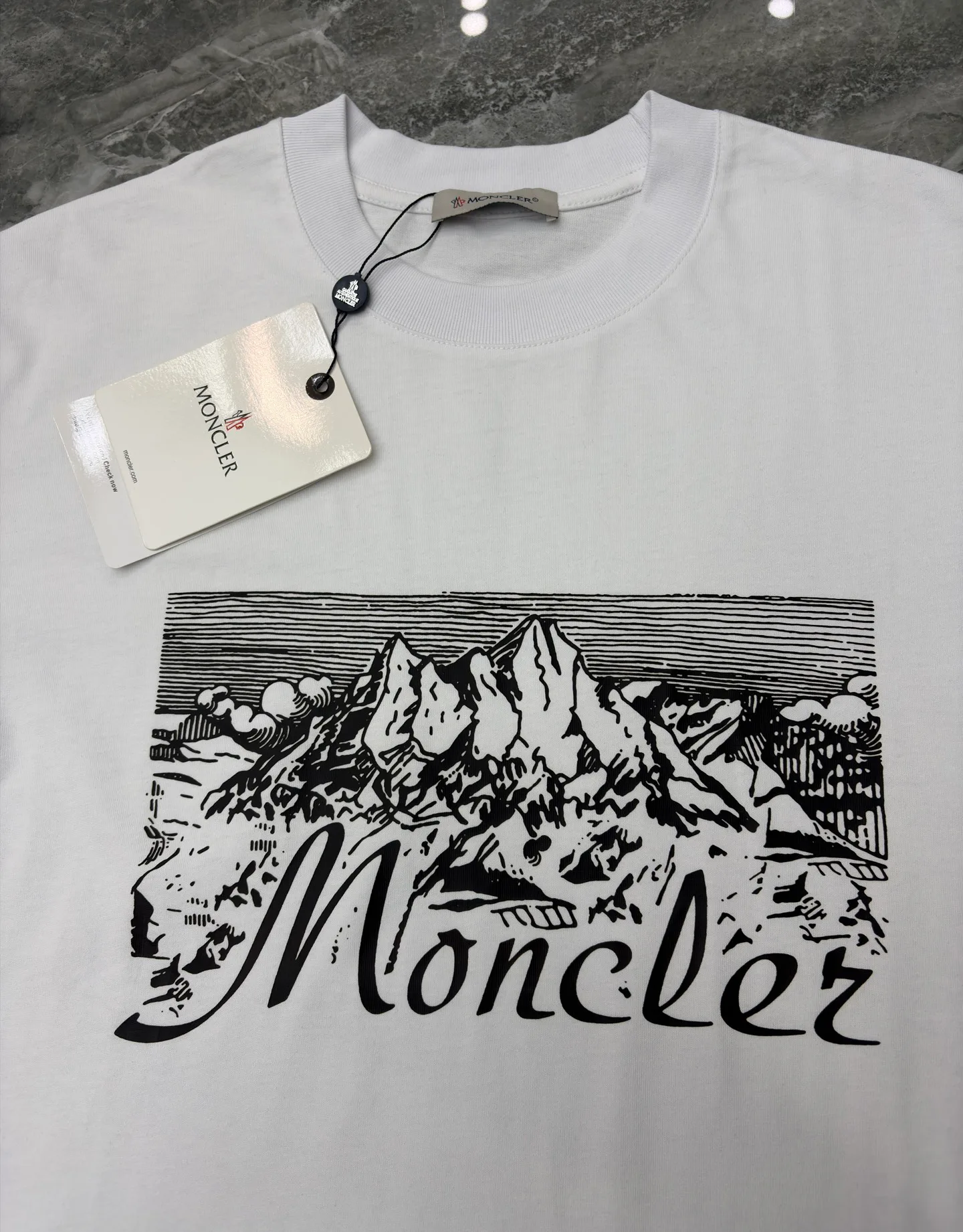 Футболки Женские Moncler 11424369