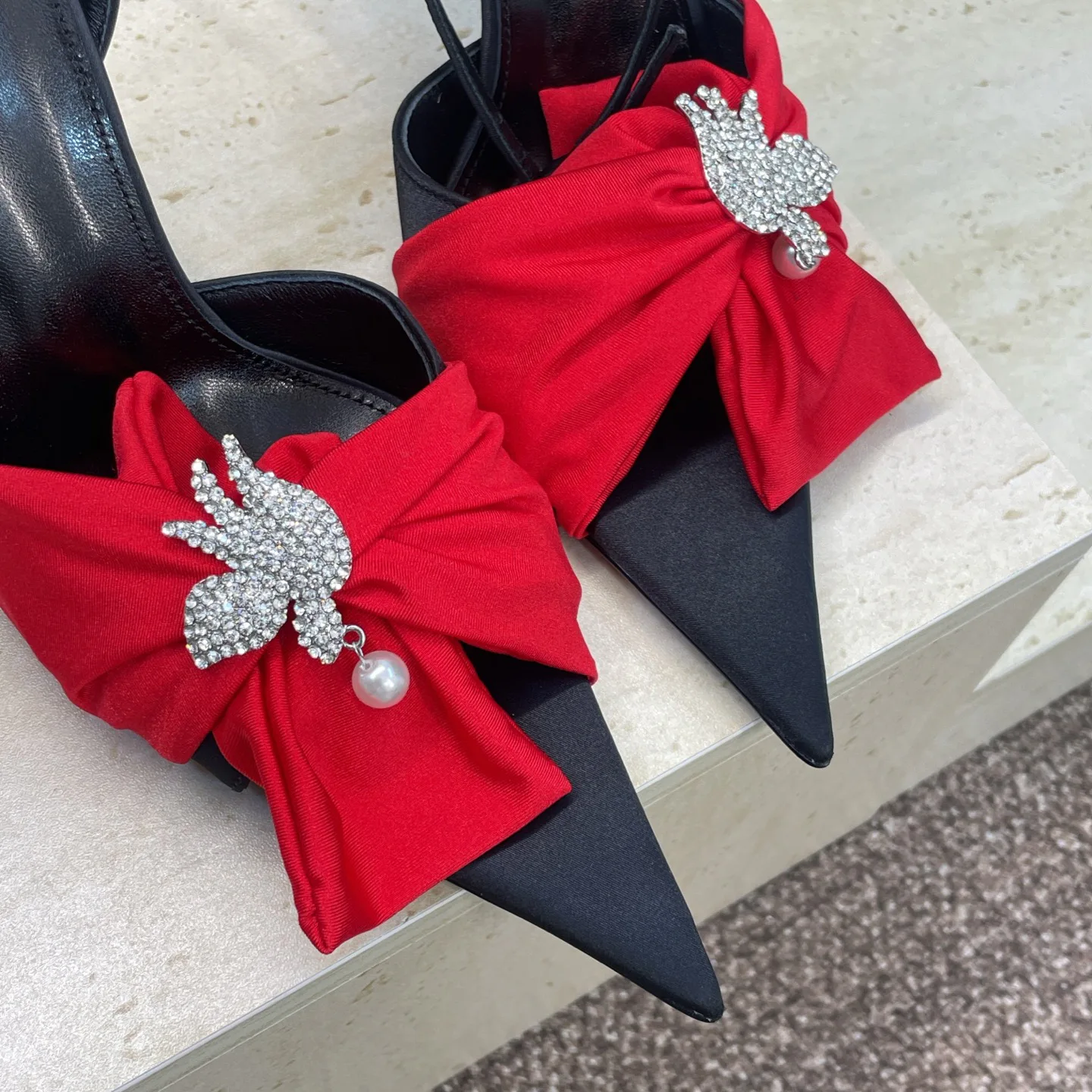 Босоножки Женские Saint Laurent 3009075