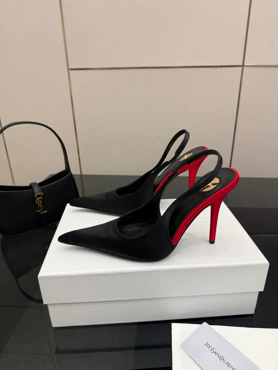 Босоножки Женские Saint Laurent 11409930