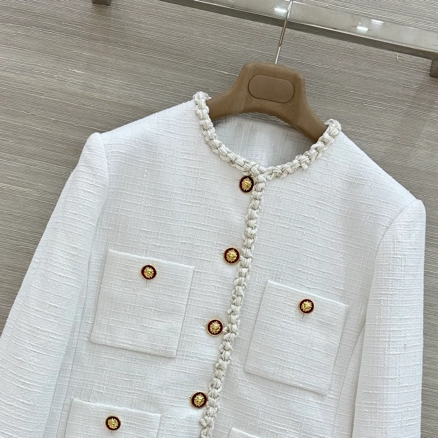 Жакеты Женские Chanel 18349634
