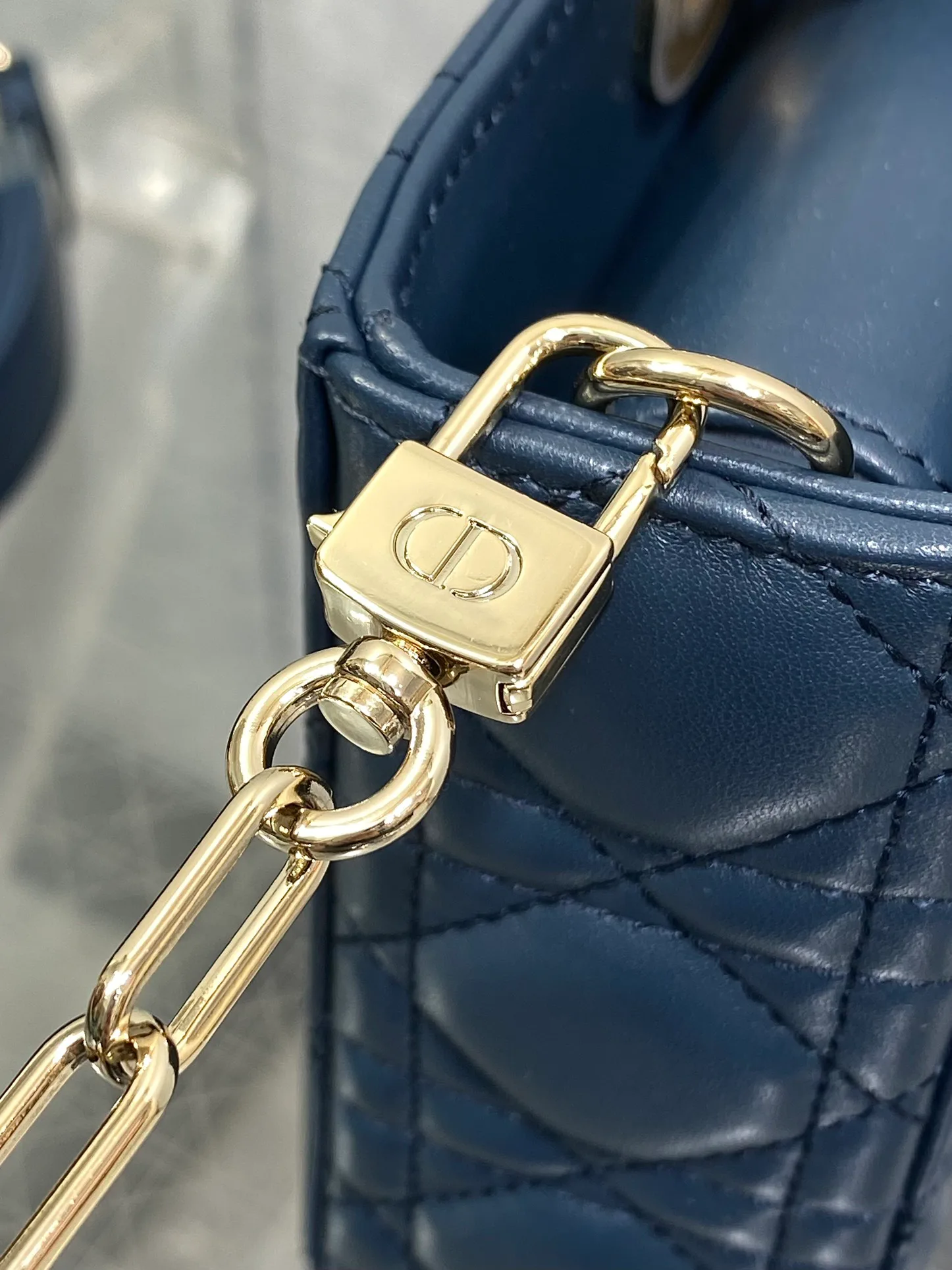 Классические Сумки Женские Christian Dior 17770369