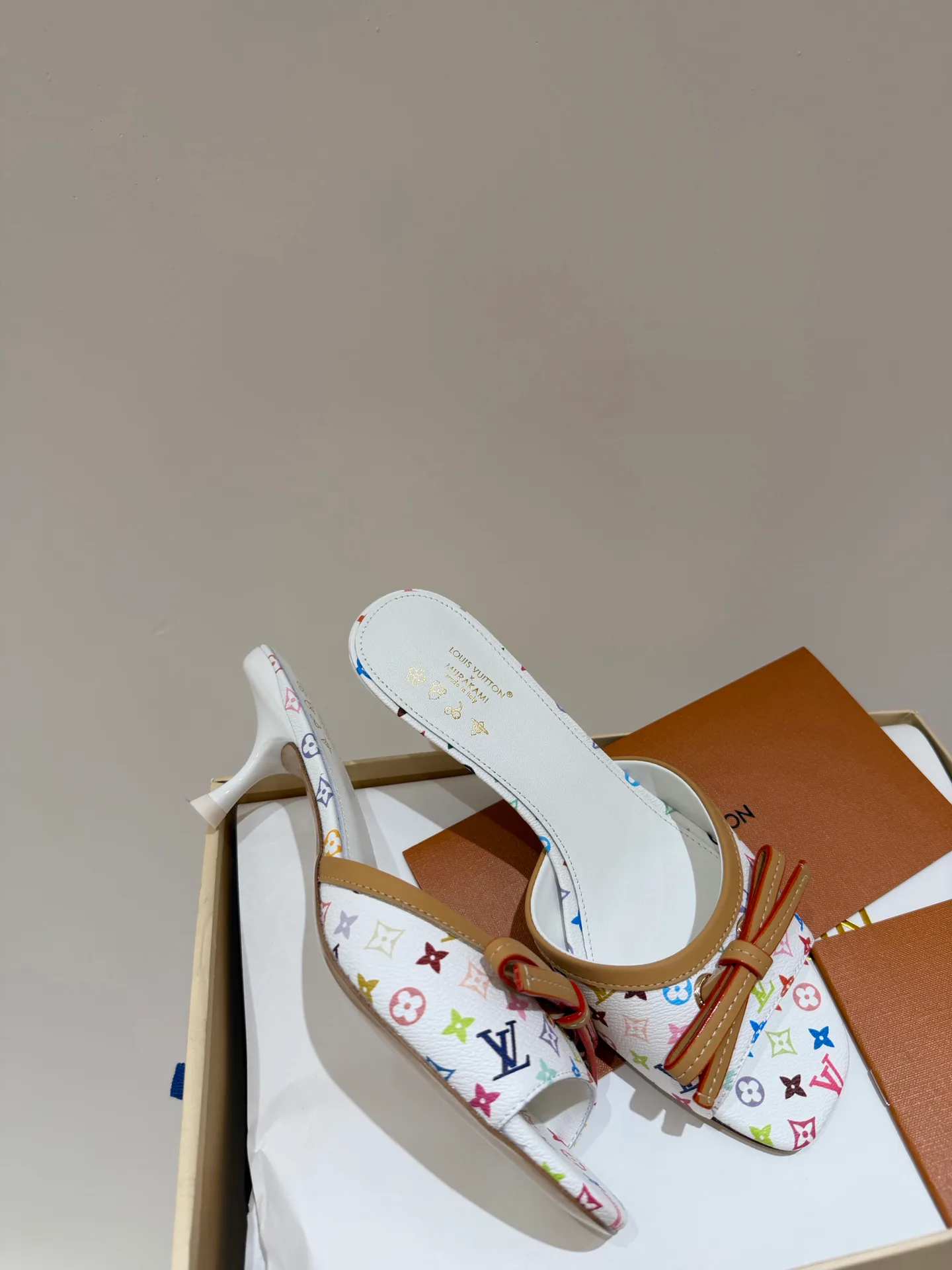 Сандалии Женские Louis Vuitton 11764088