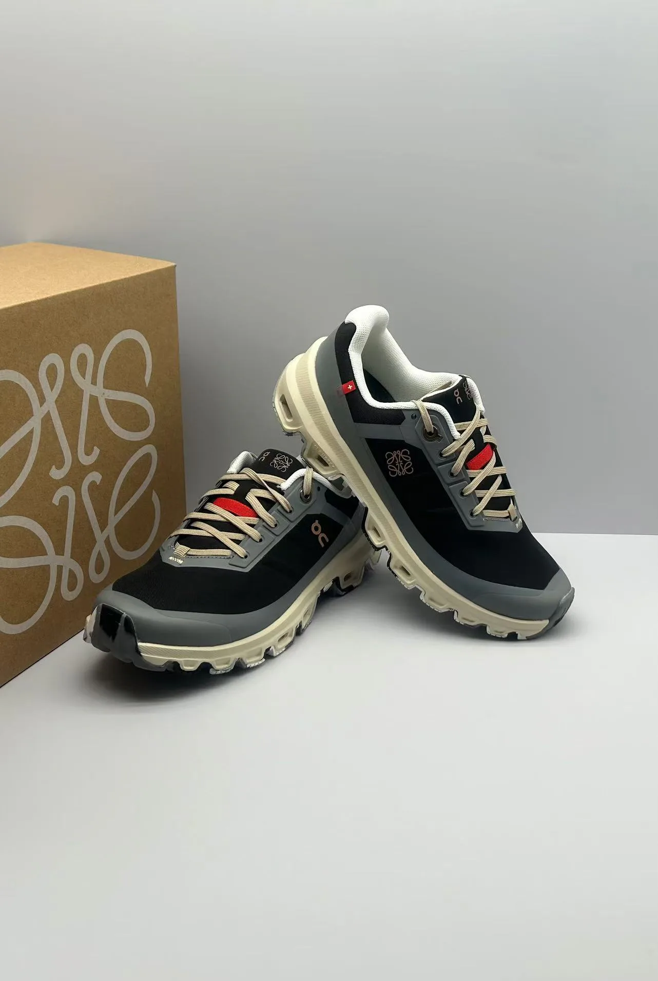 Кроссовки Женские Loewe 13193873