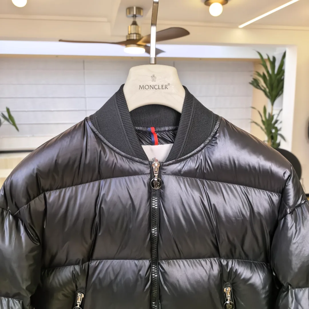 Куртки И Пуховики Женские Moncler 18432308