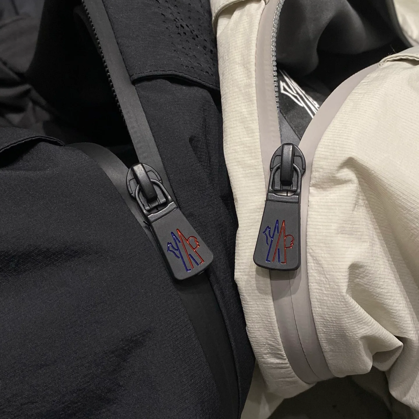 Куртки И Пуховики Мужские Moncler 1266322