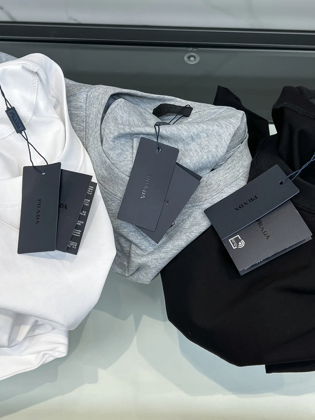 Футболки Женские Prada 11415826