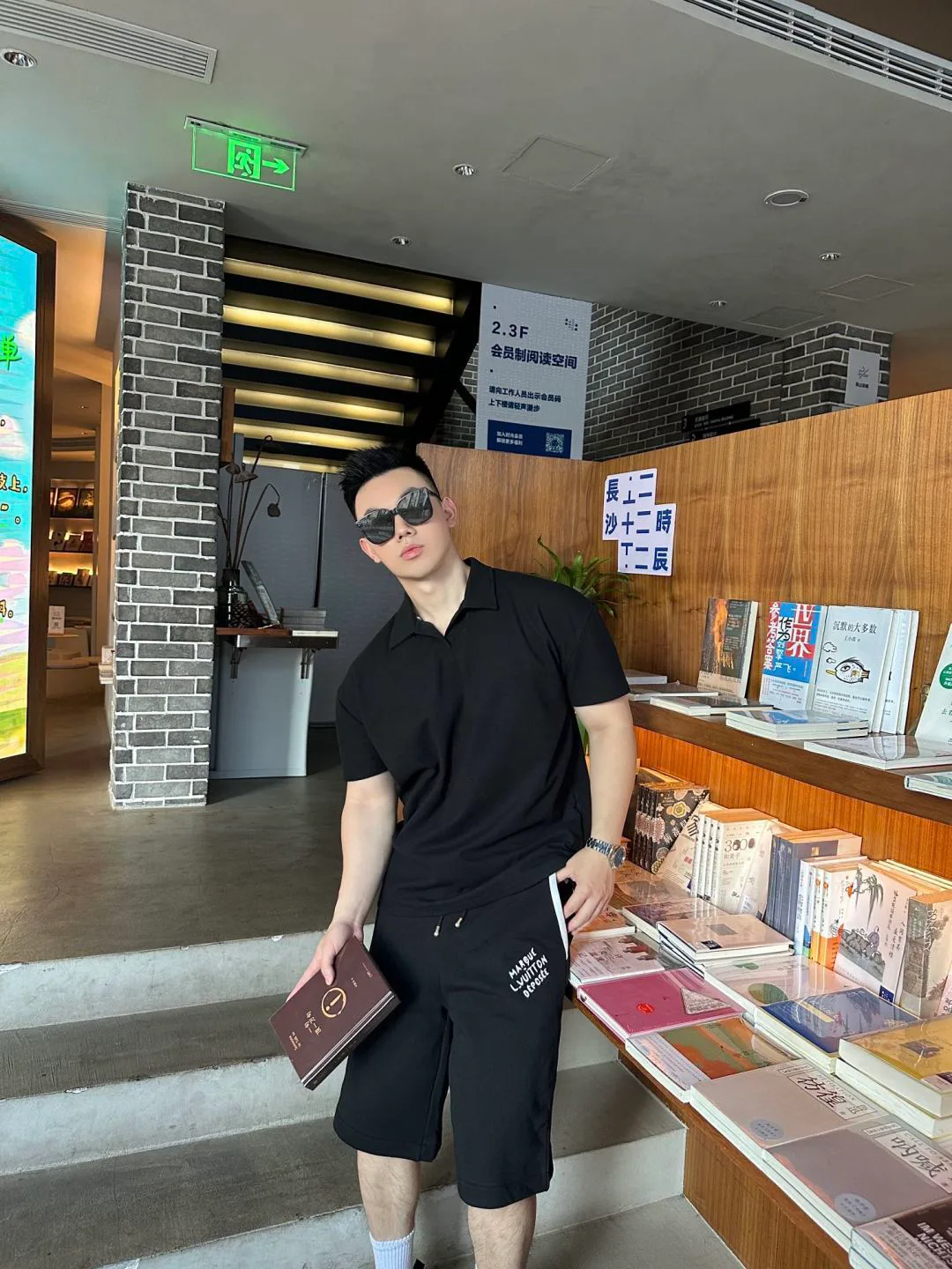 Шорты Мужские Louis Vuitton 10895715