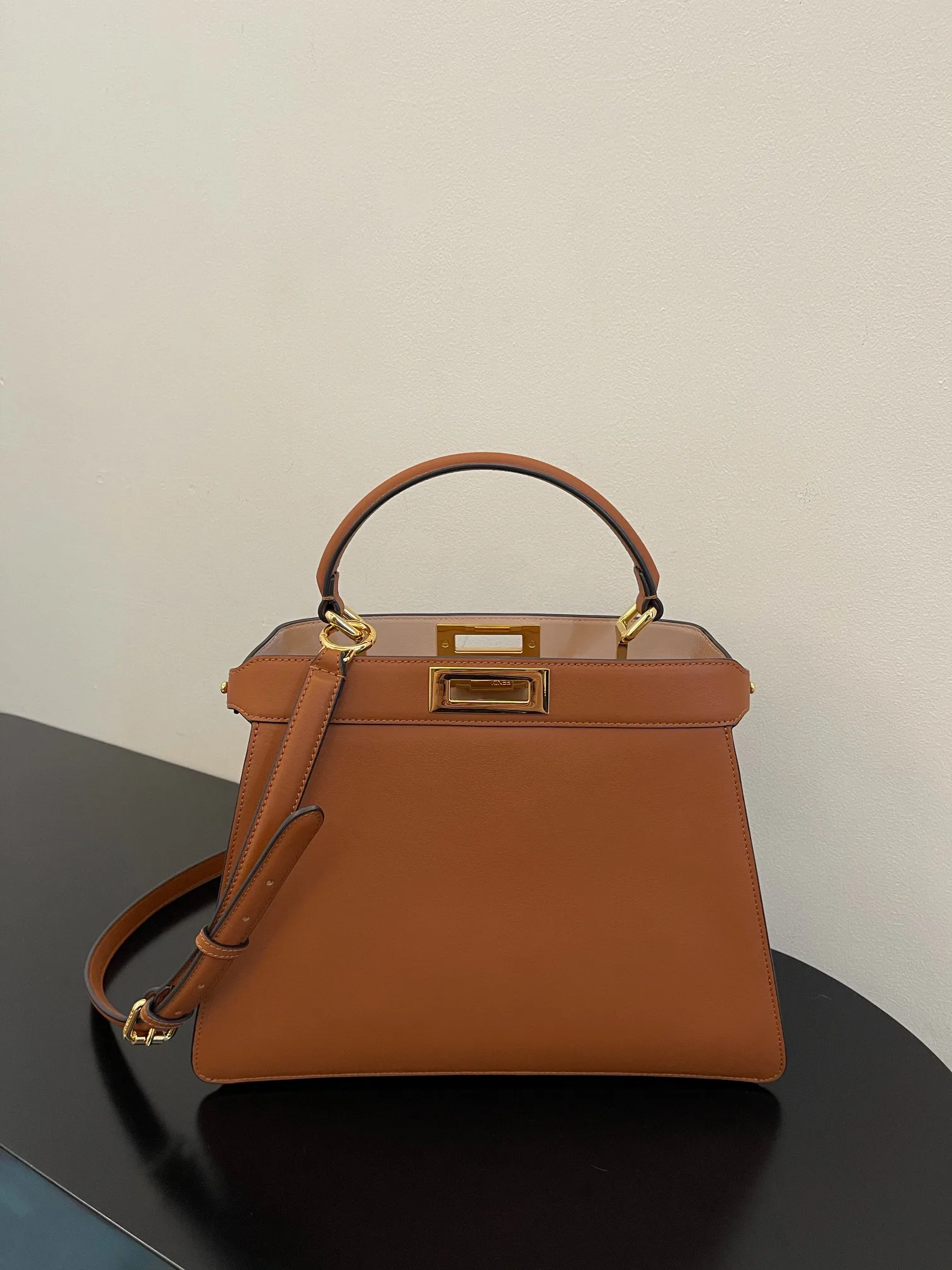Классические Сумки Женские Fendi 13234512