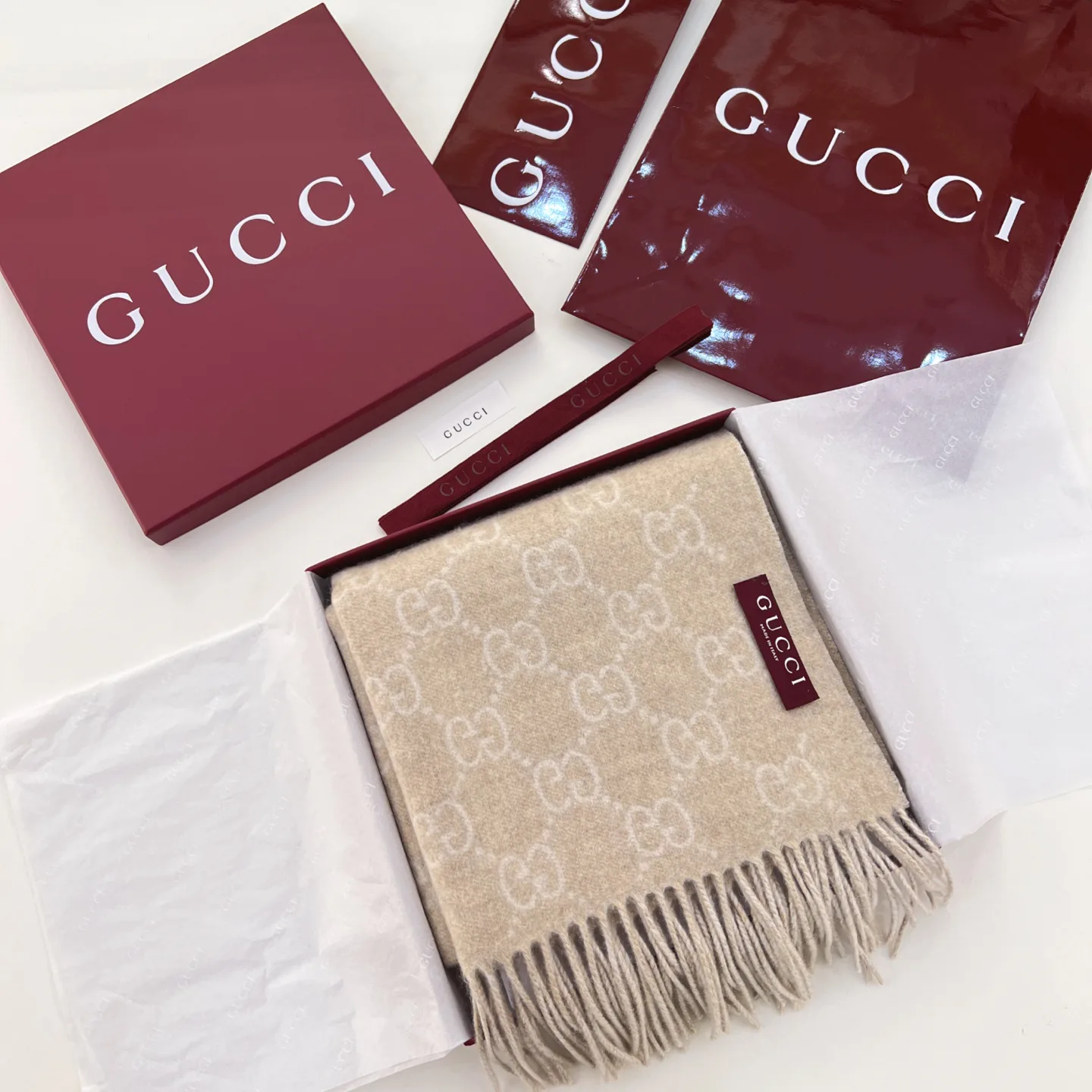 Шарфы Gucci 2592054