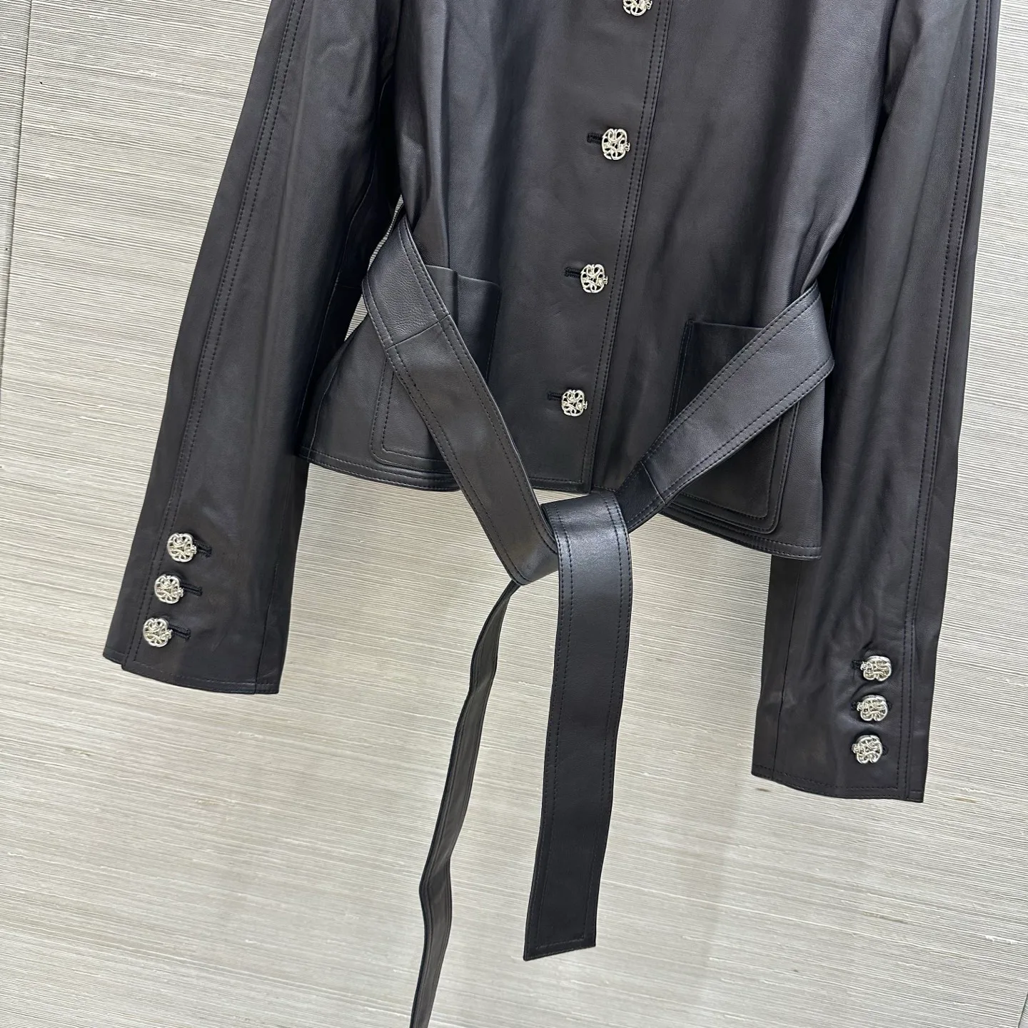 Кожаные Куртки И Дублёнки Женские Chanel 17891088