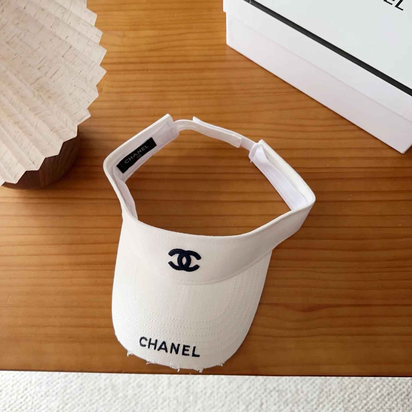 Головные Уборы Chanel 17467553