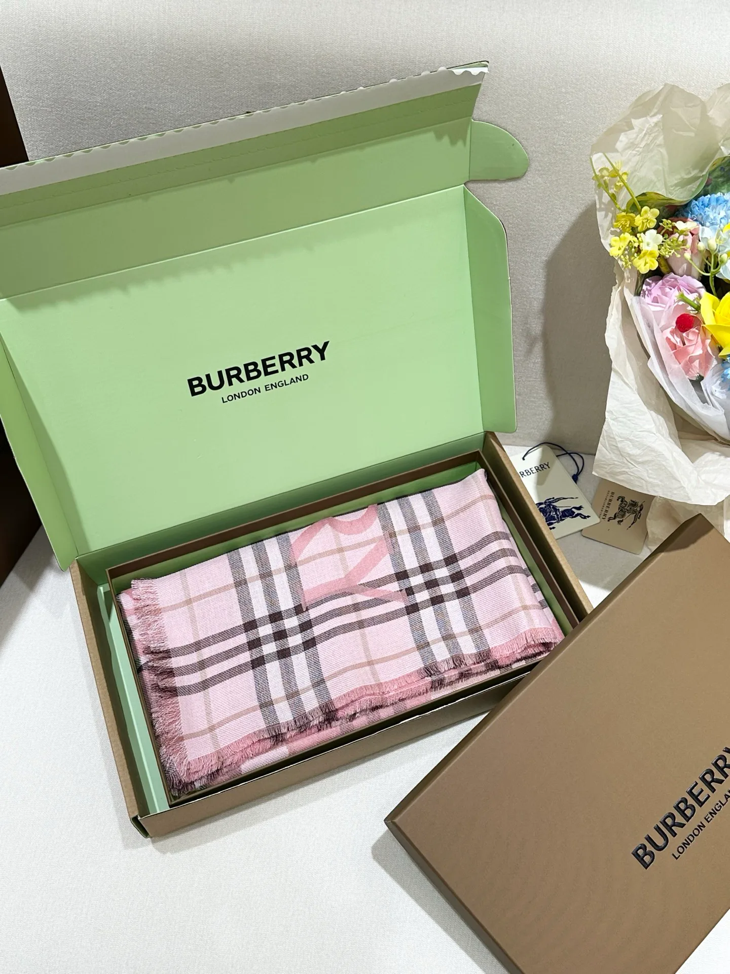 Шарфы Burberry 17991553