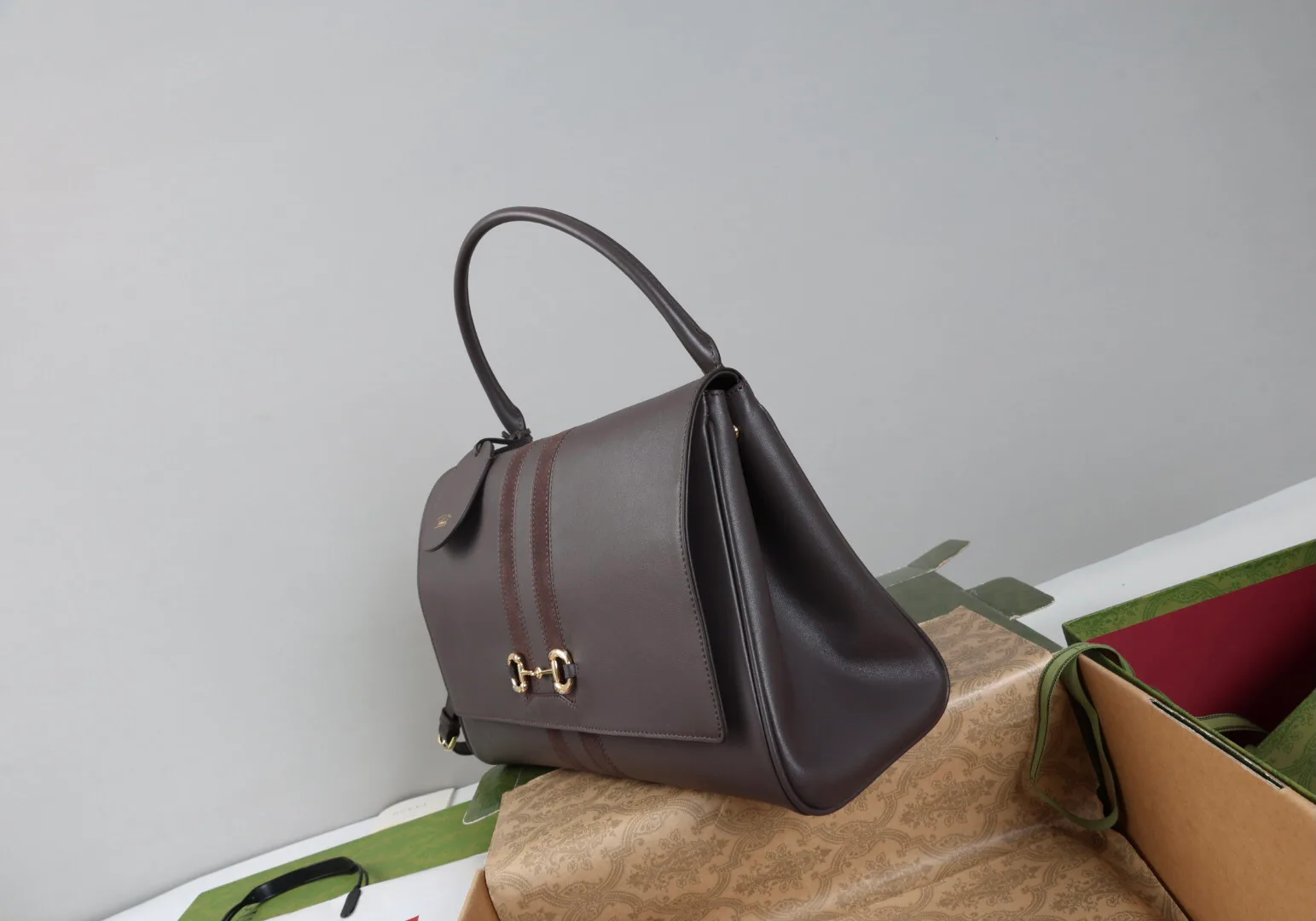 Классические Сумки Женские Gucci 18250582